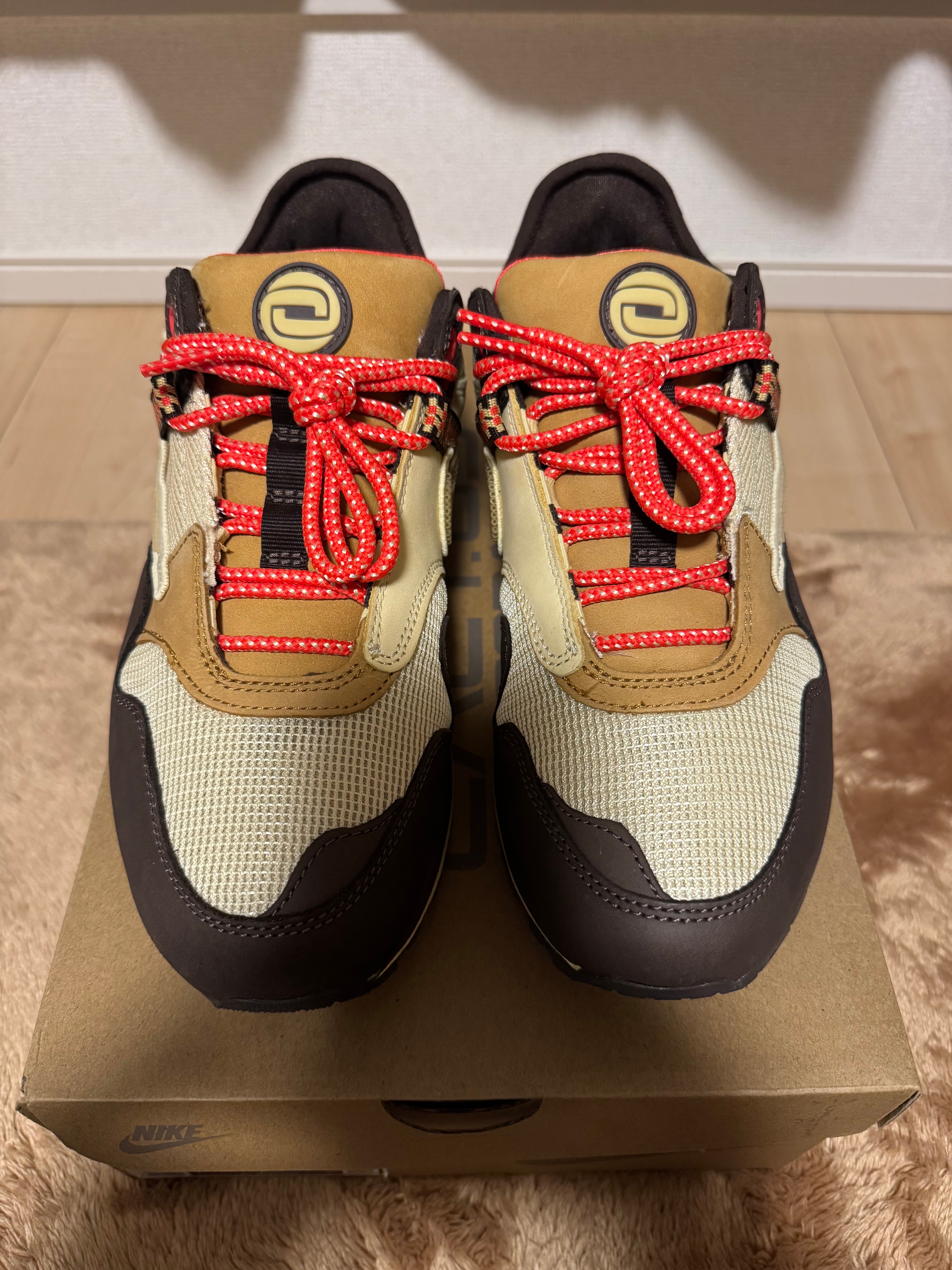 スニーカーダンク(スニダン) | 人気新作のスニーカー、トレカ、注目