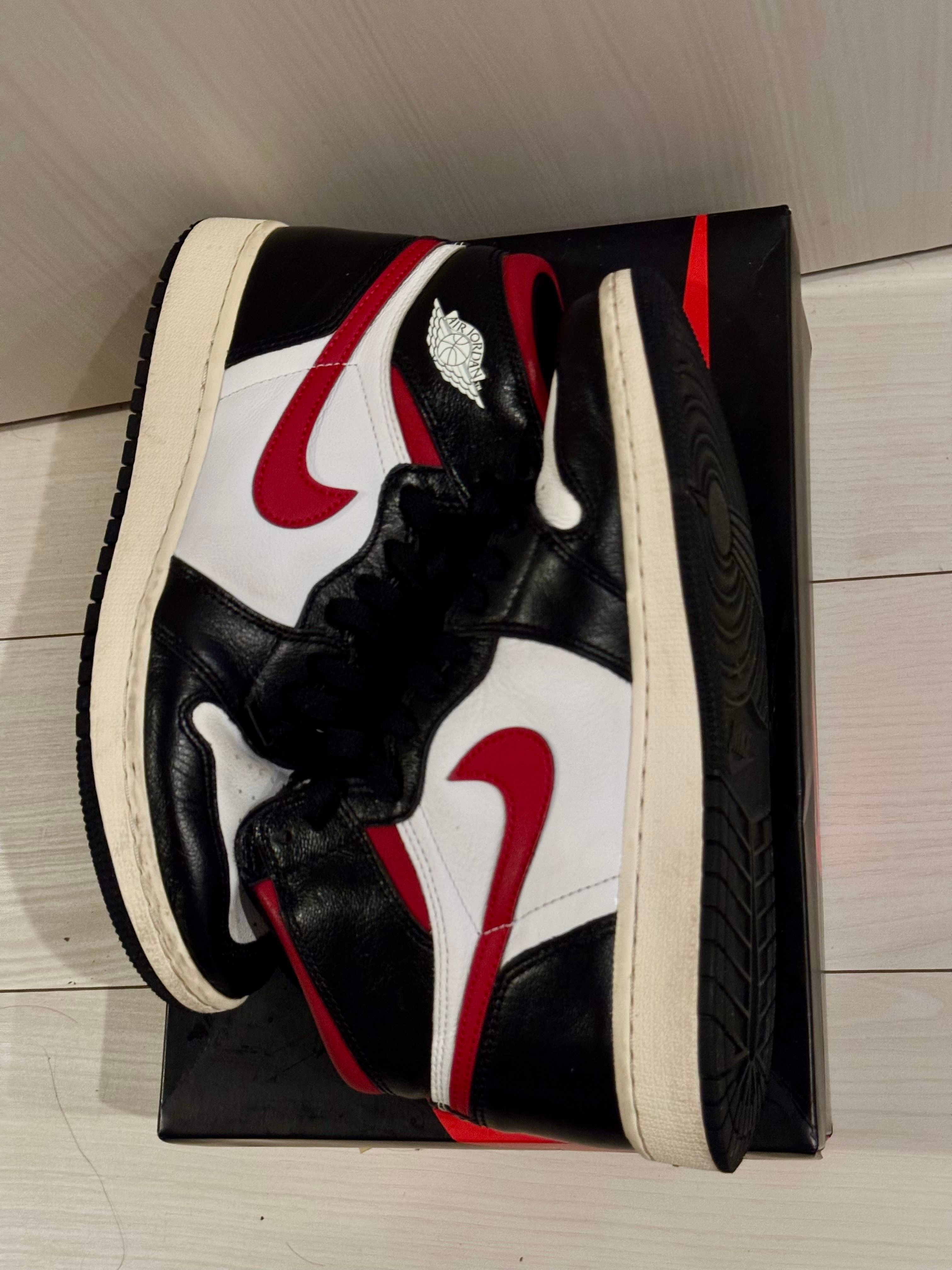 Nike GS Air Jordan 1 Retro High "Black Gym Red"