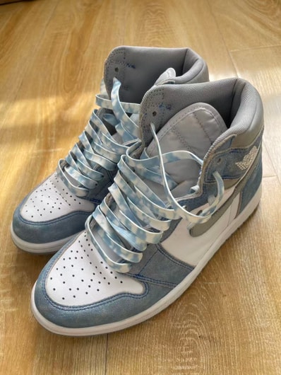 Nike Air Jordan 1 High OG "Hyper Royal"