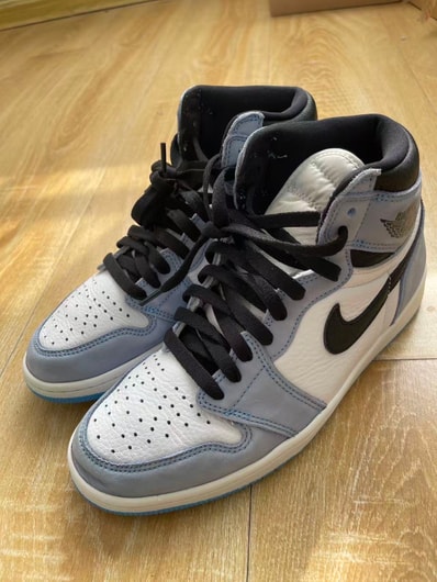 Nike Air Jordan 1 High OG "University Blue"