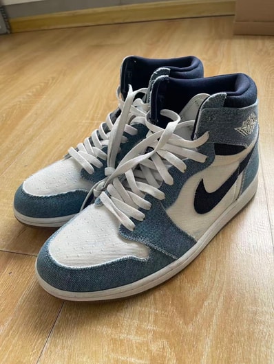 Nike Air Jordan 1 Retro High OG "Denim"