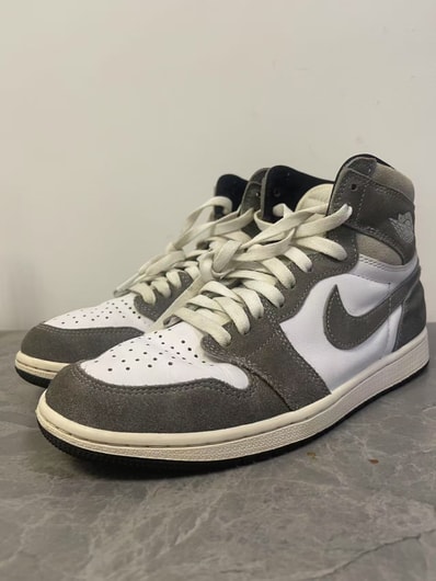 Nike Air Jordan 1 Retro High OG "Black and Smoke Grey"