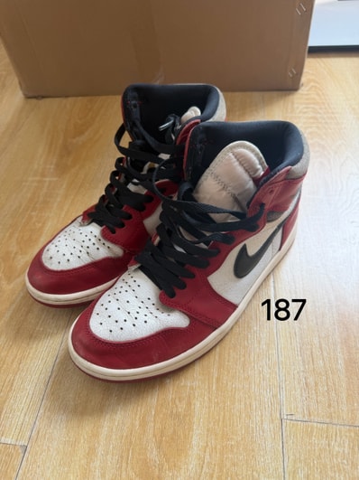 Nike Air Jordan 1 High OG "Lost & Found/Chicago"