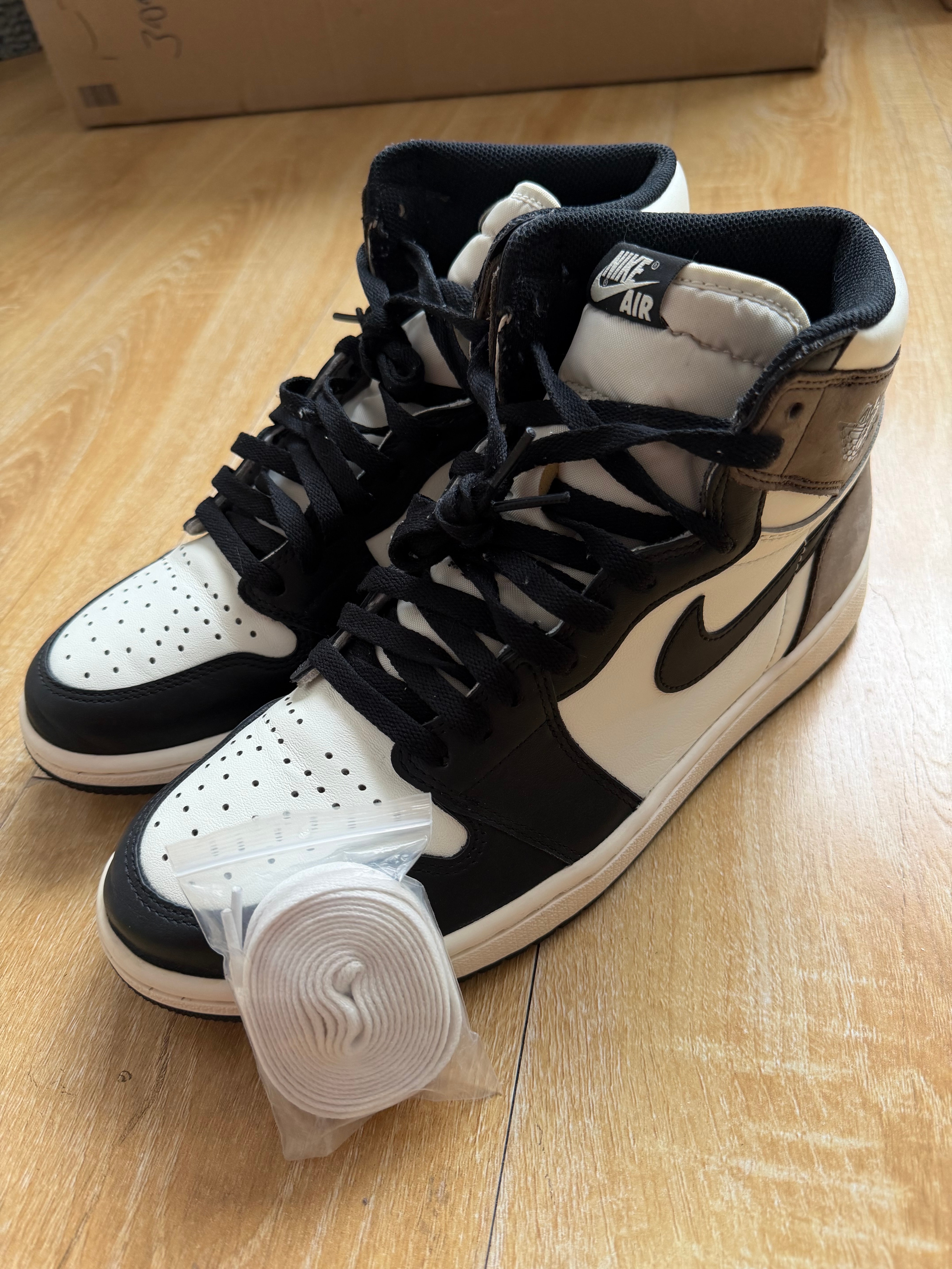 Nike Air Jordan 1 High OG "Sail/Dark Mocha/Black"