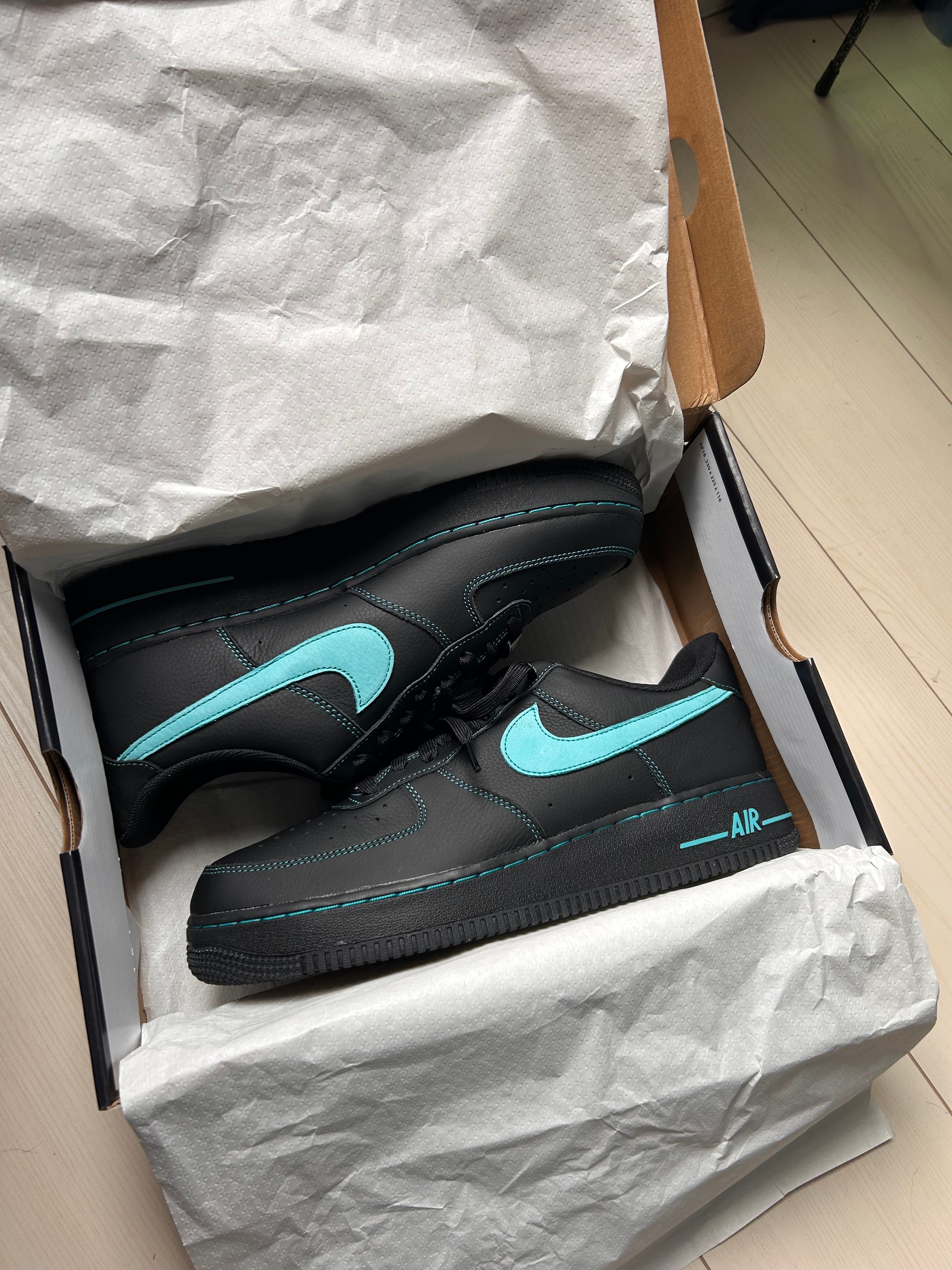Nike Air Force 1 Low "Black Tiffany"