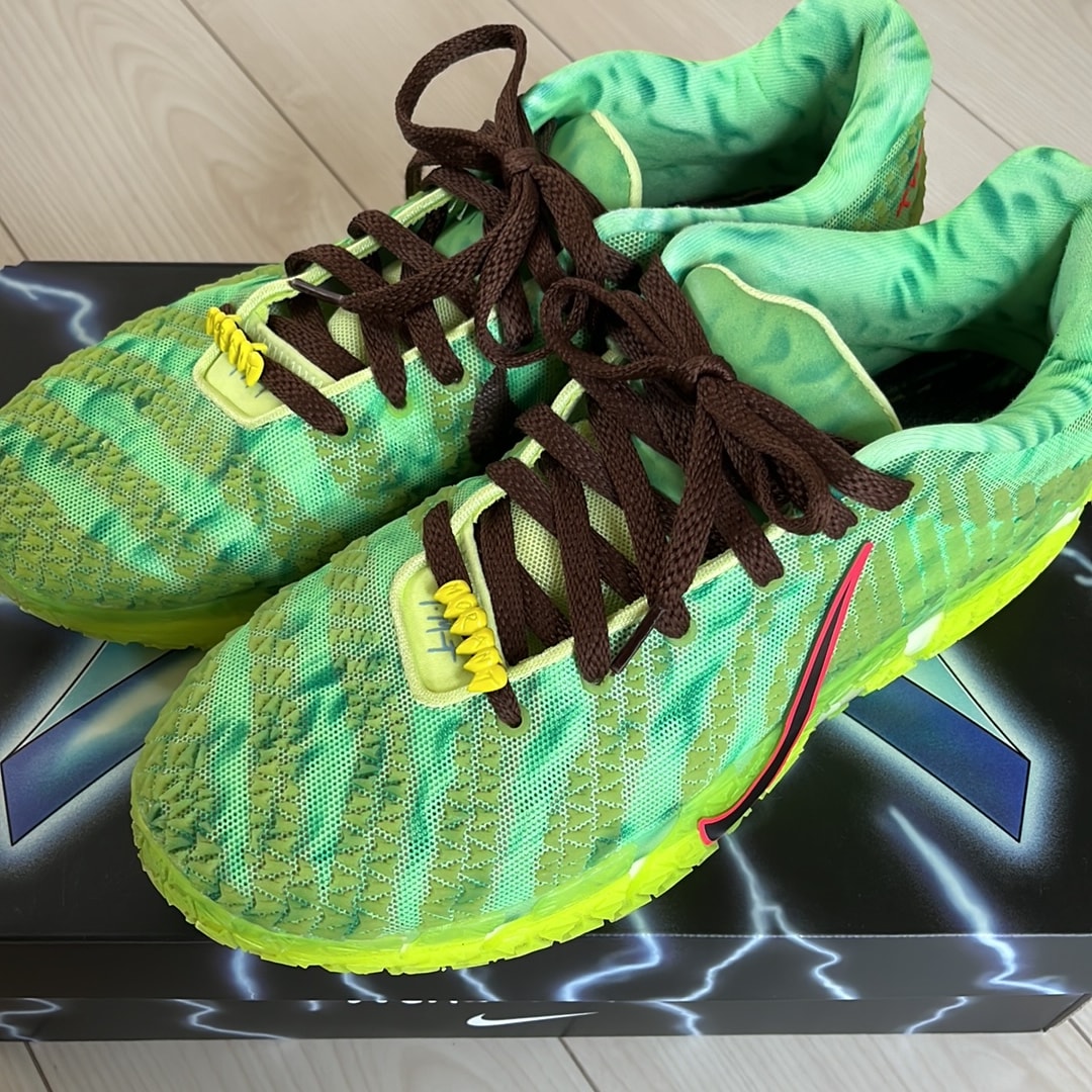 Nike Ja 3 "Spooky Season" (HV9924-700/HV9923-700)