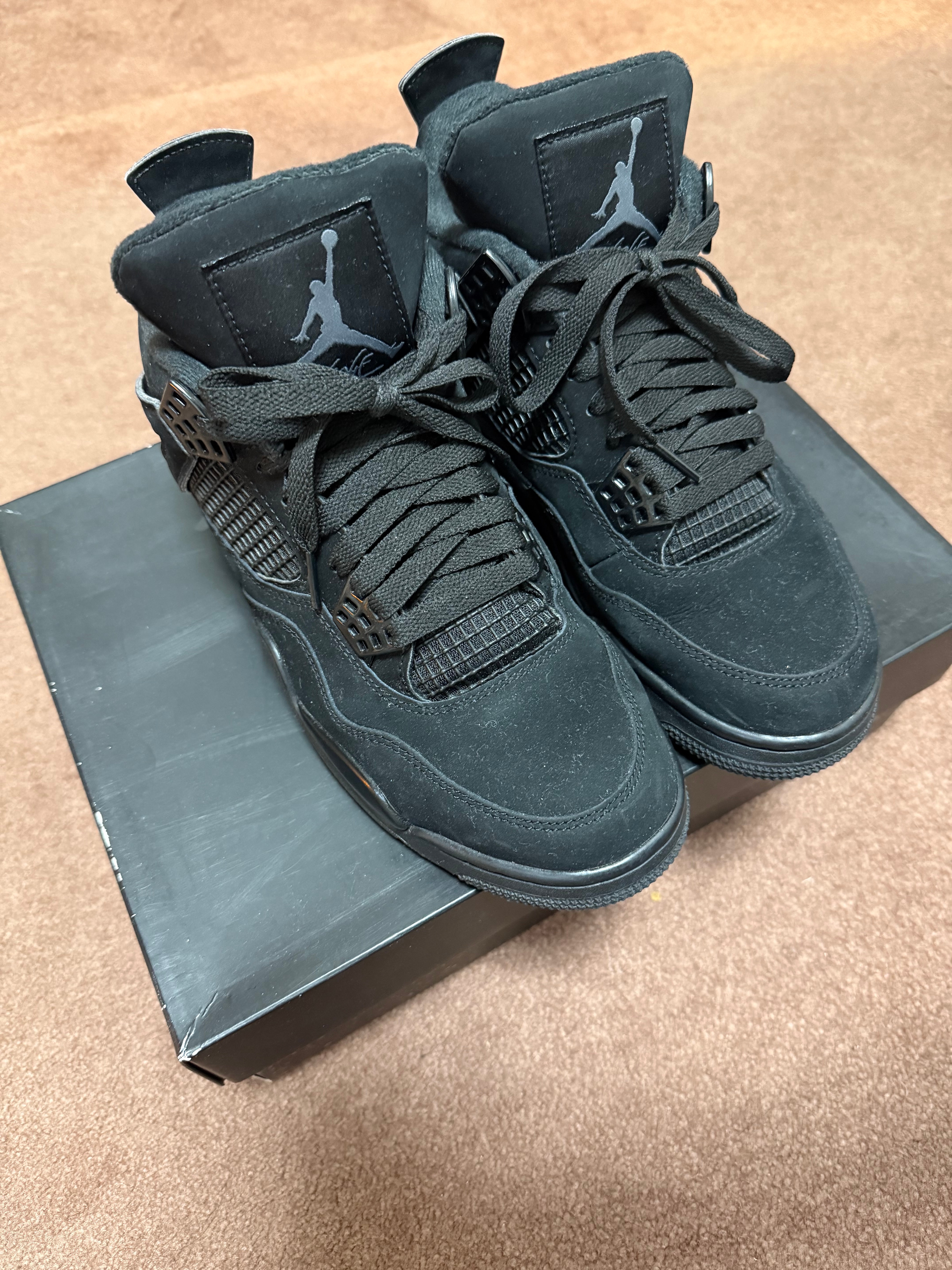 Nike Air Jordan 4 "Black Cat"