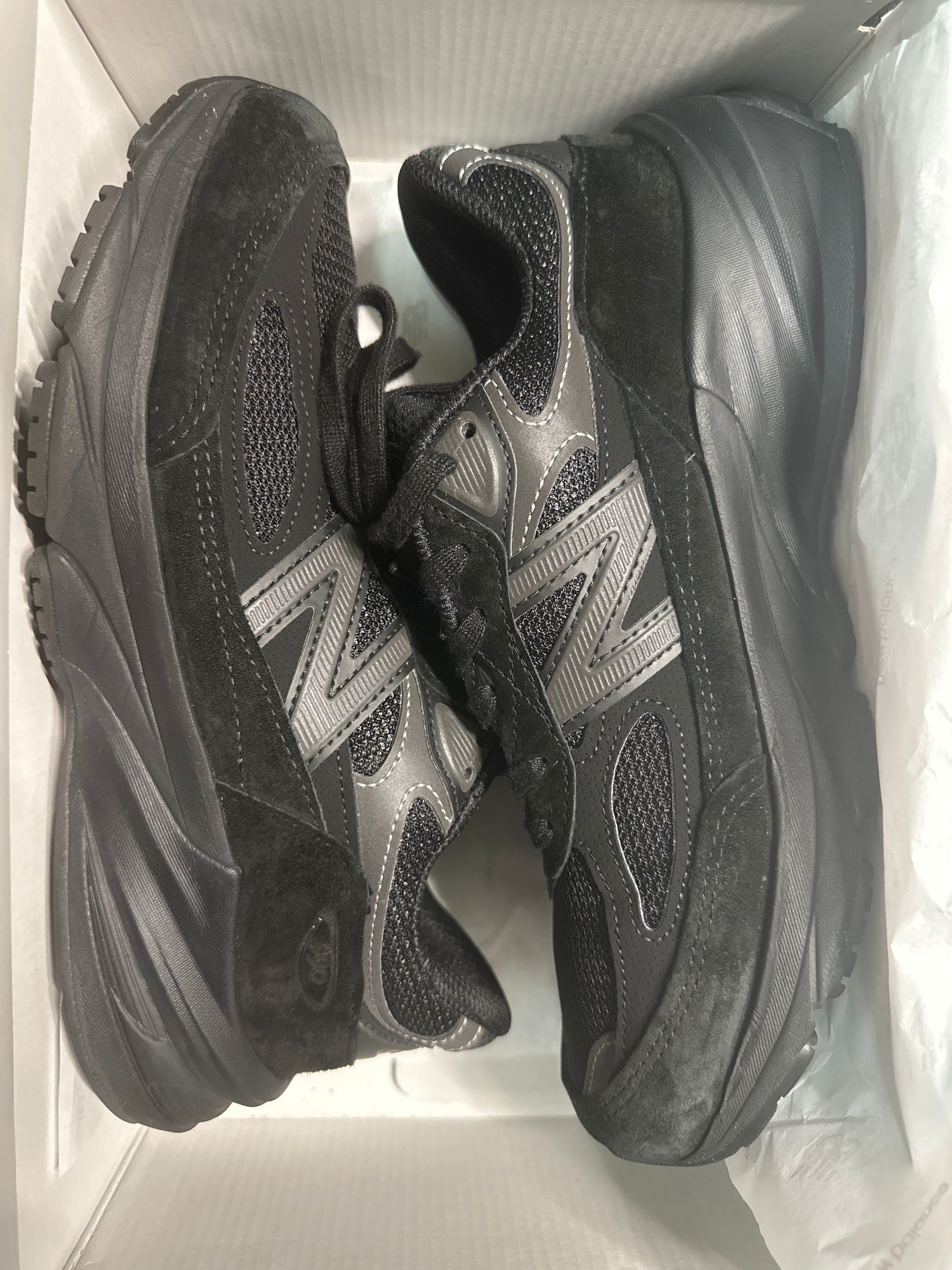 New Balance 990V6 "Triple Black"