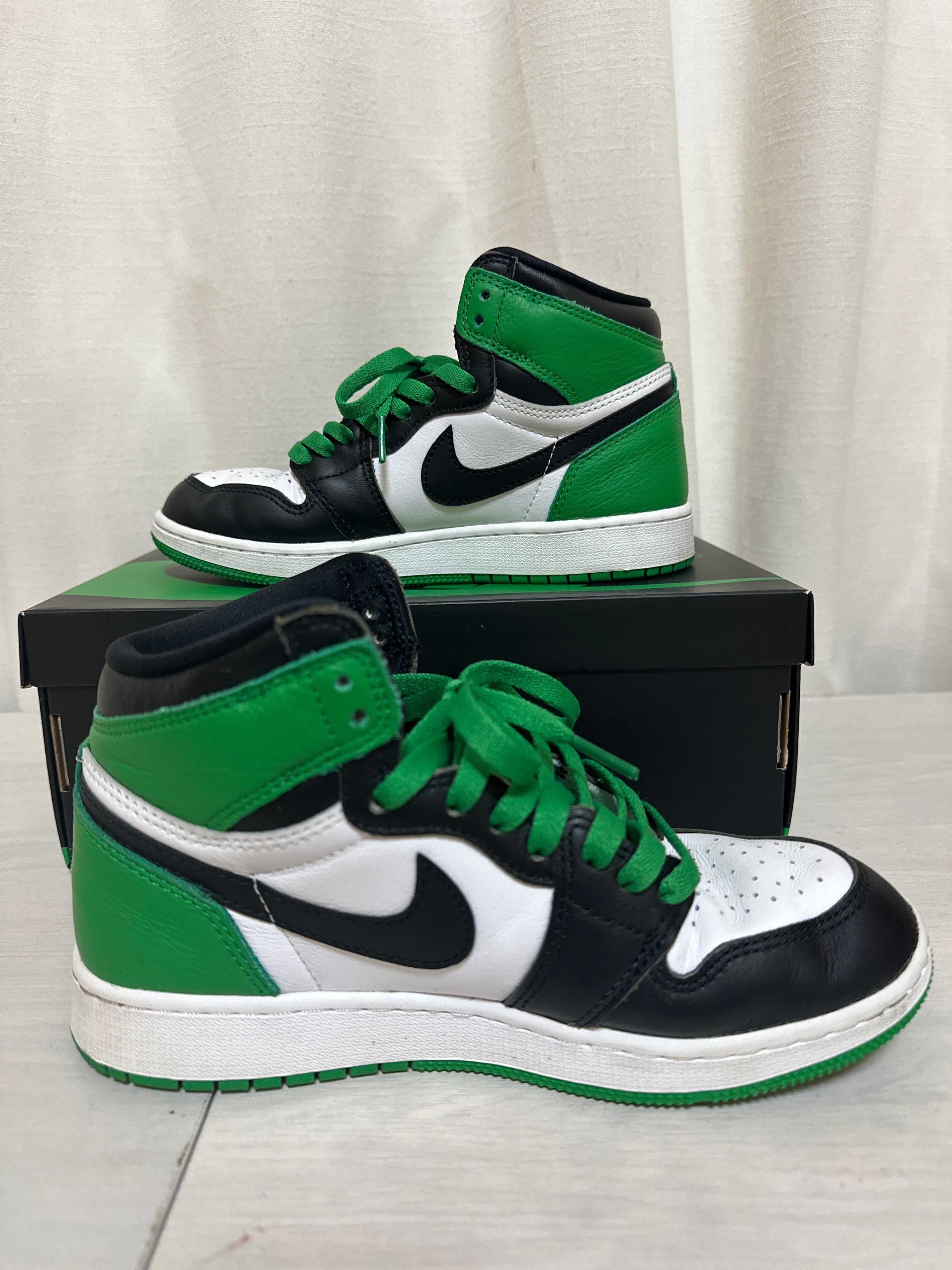 Nike Air Jordan 1 Retro High OG "Celtics/Black and Lucky Green" (2023)