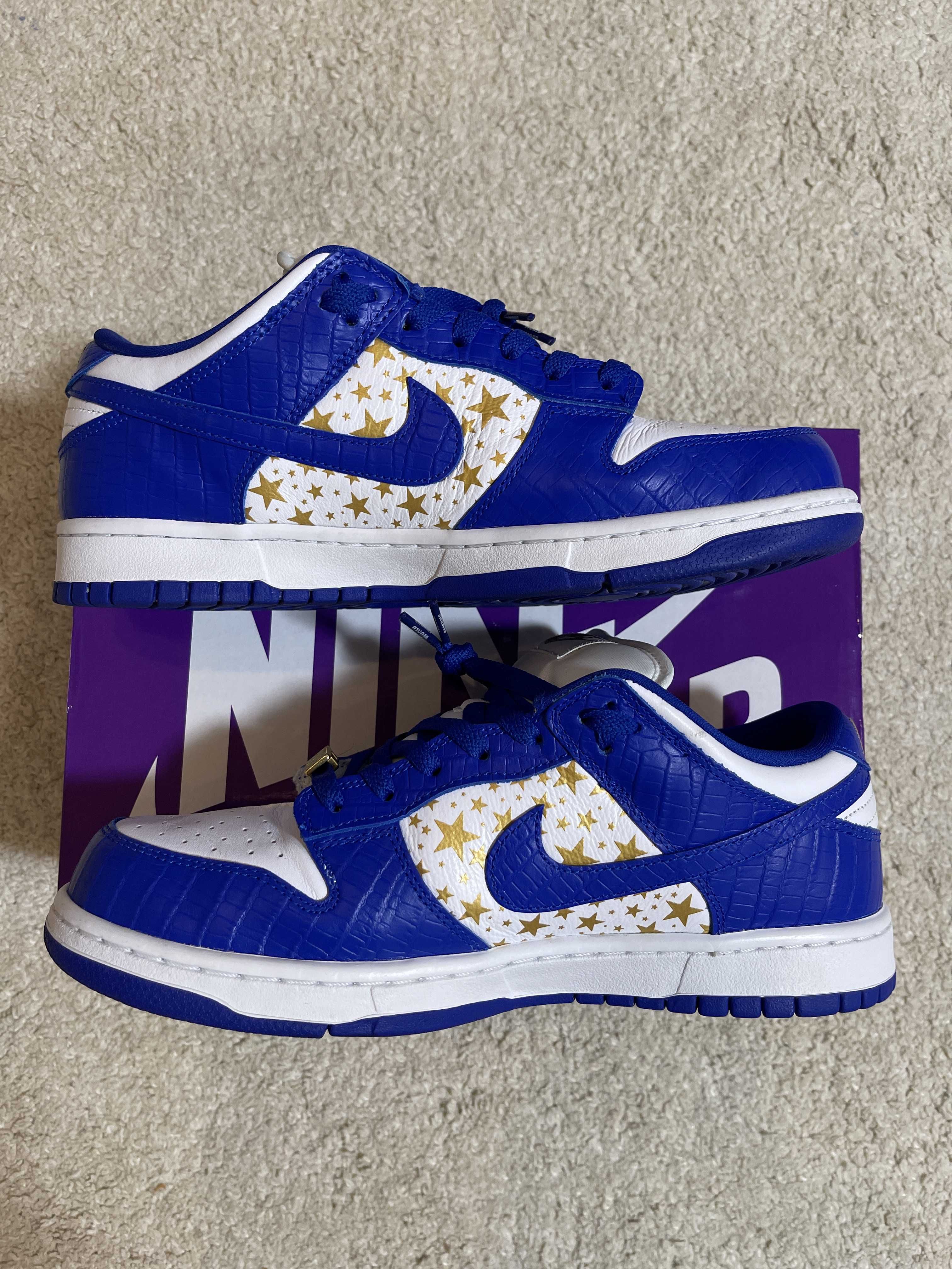Supreme × Nike SB Dunk Low OG QS Gold Stars "White/Hyper Blue"