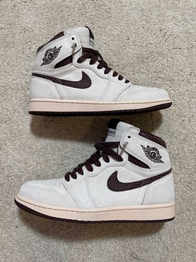 A Ma Maniere × Nike Air Jordan 1 Retro High OG "Sail and Burgundy"