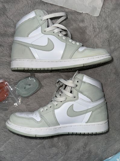 Nike Women's Air Jordan 1 High OG "Seafoam"
