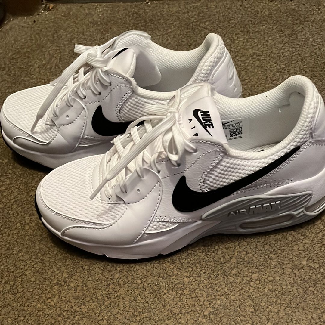 Nike Women's Air Max Excee "White/Pure Platinum/Black"