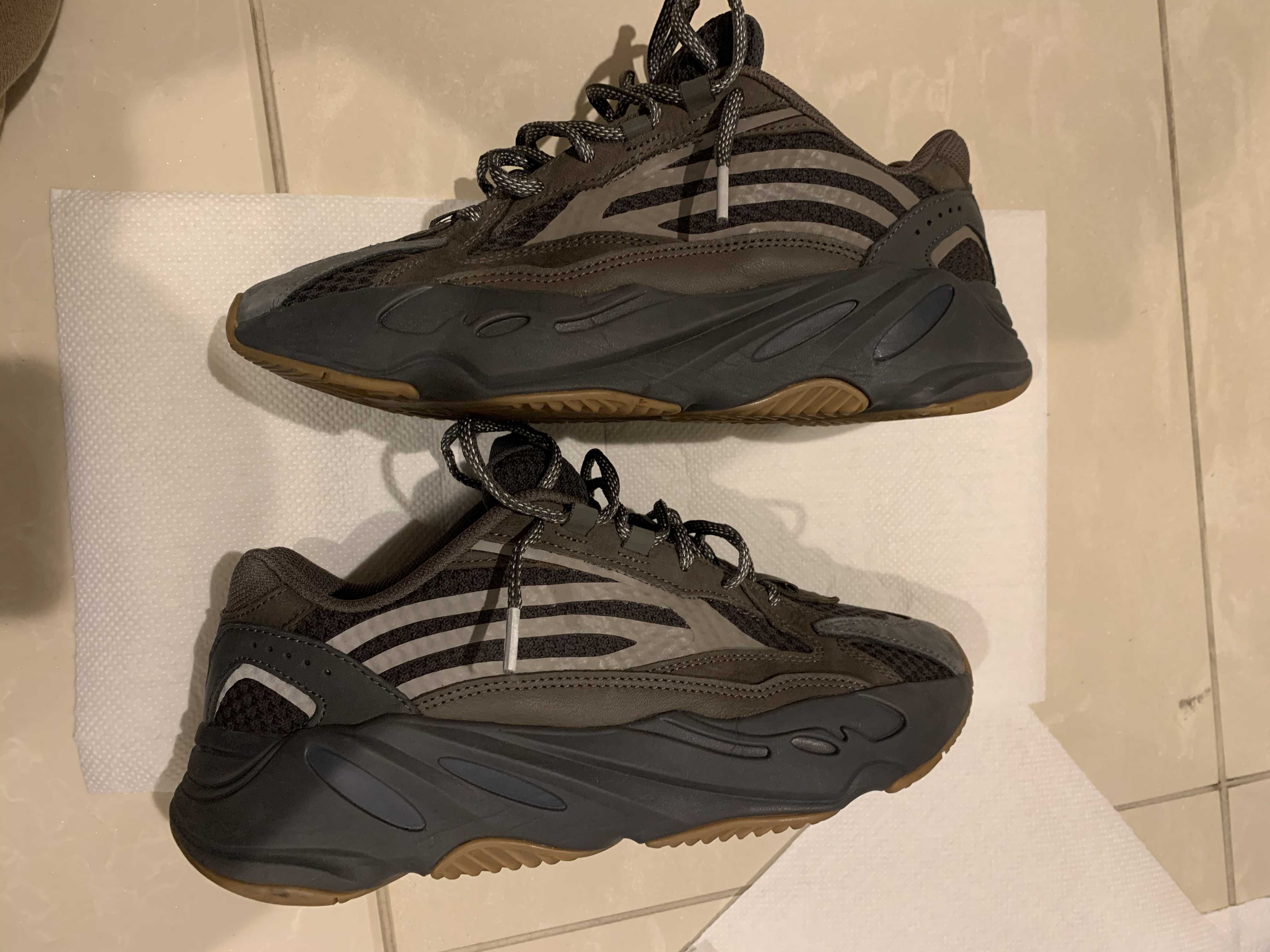 ADIDAS ORIGINALS YEEZY BOOST 700 V2 "GEODE"