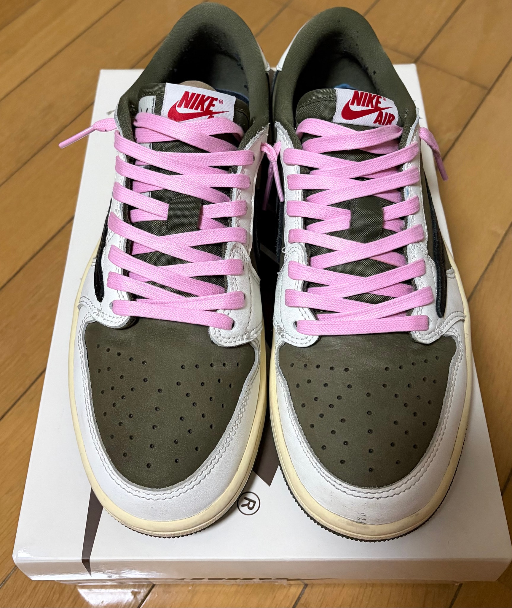 Travis Scott × Nike Air Jordan 1 Low OG SP "Reverse Olive"