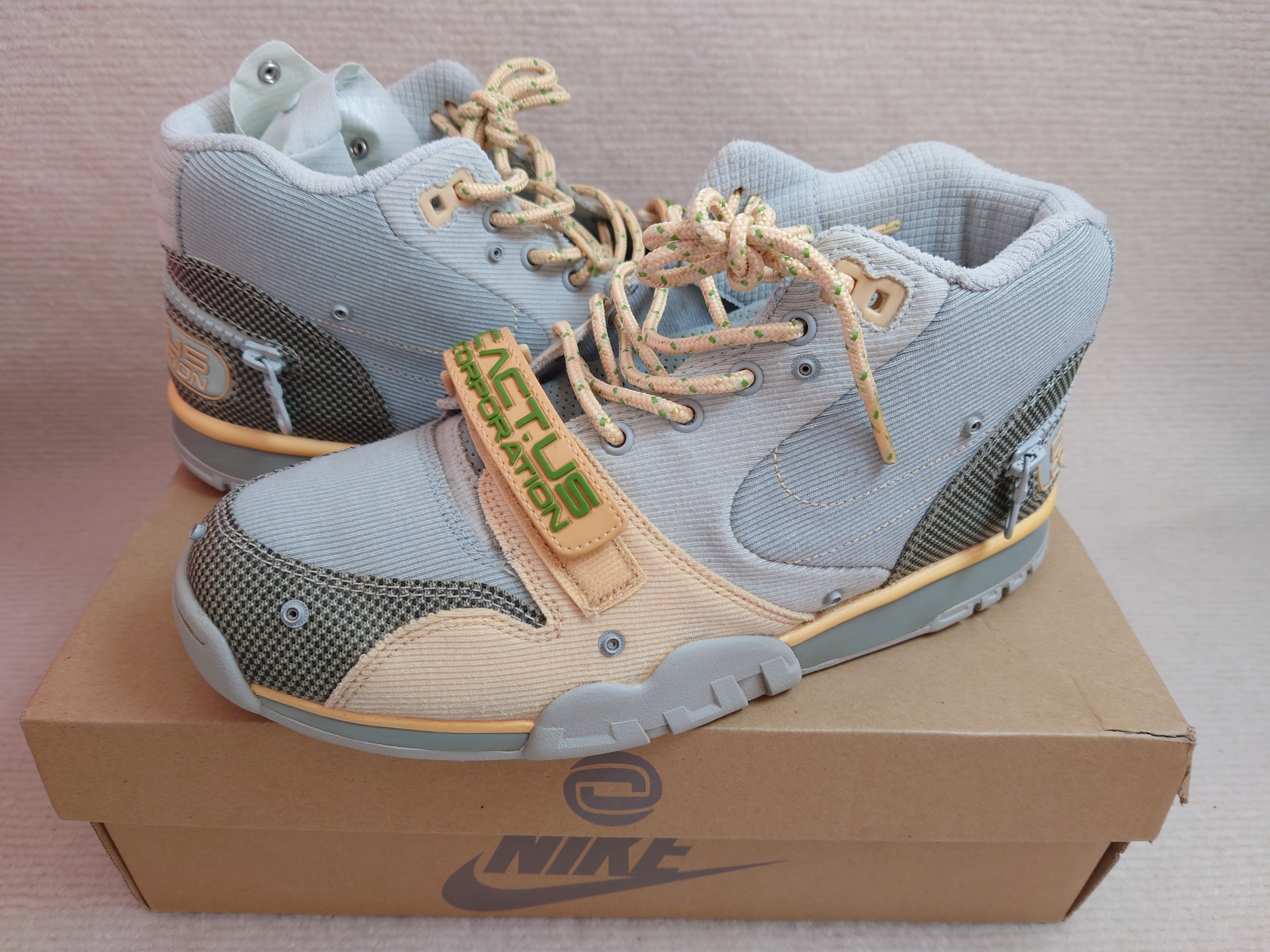 Travis Scott × Nike Air Trainer 1 SP "Grey Haze and Dusty Sage"