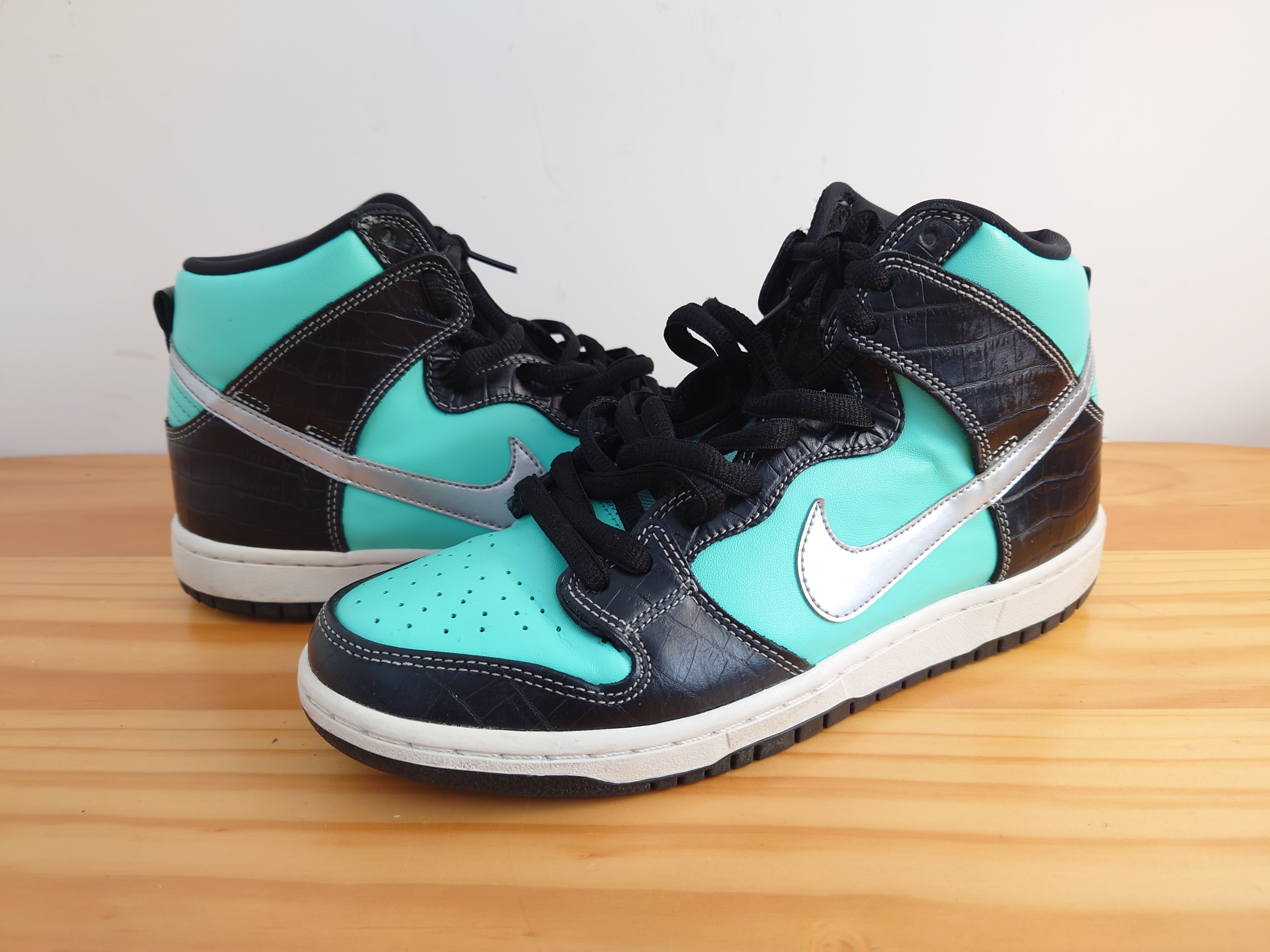 Diamond Supply × Nike SB Dunk High "Tiffany"
