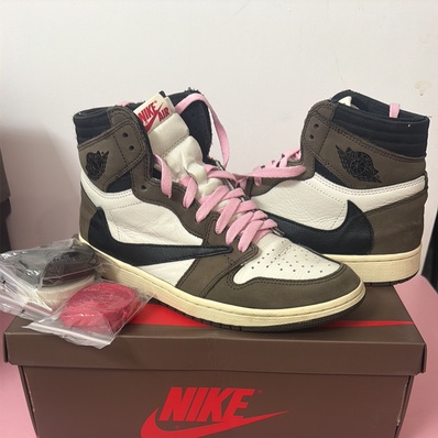 Travis Scott × Nike Air Jordan 1 Retro High OG TS SP "Sail/Dark Mocha"