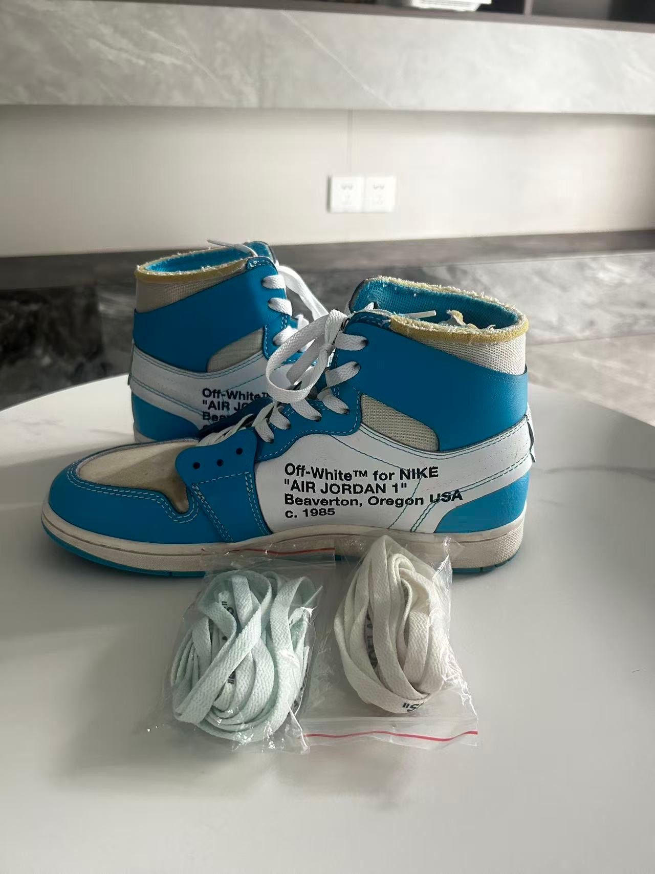 Off-White × Nike Air Jordan 1 High UNC "White/Dark Powder Blue"