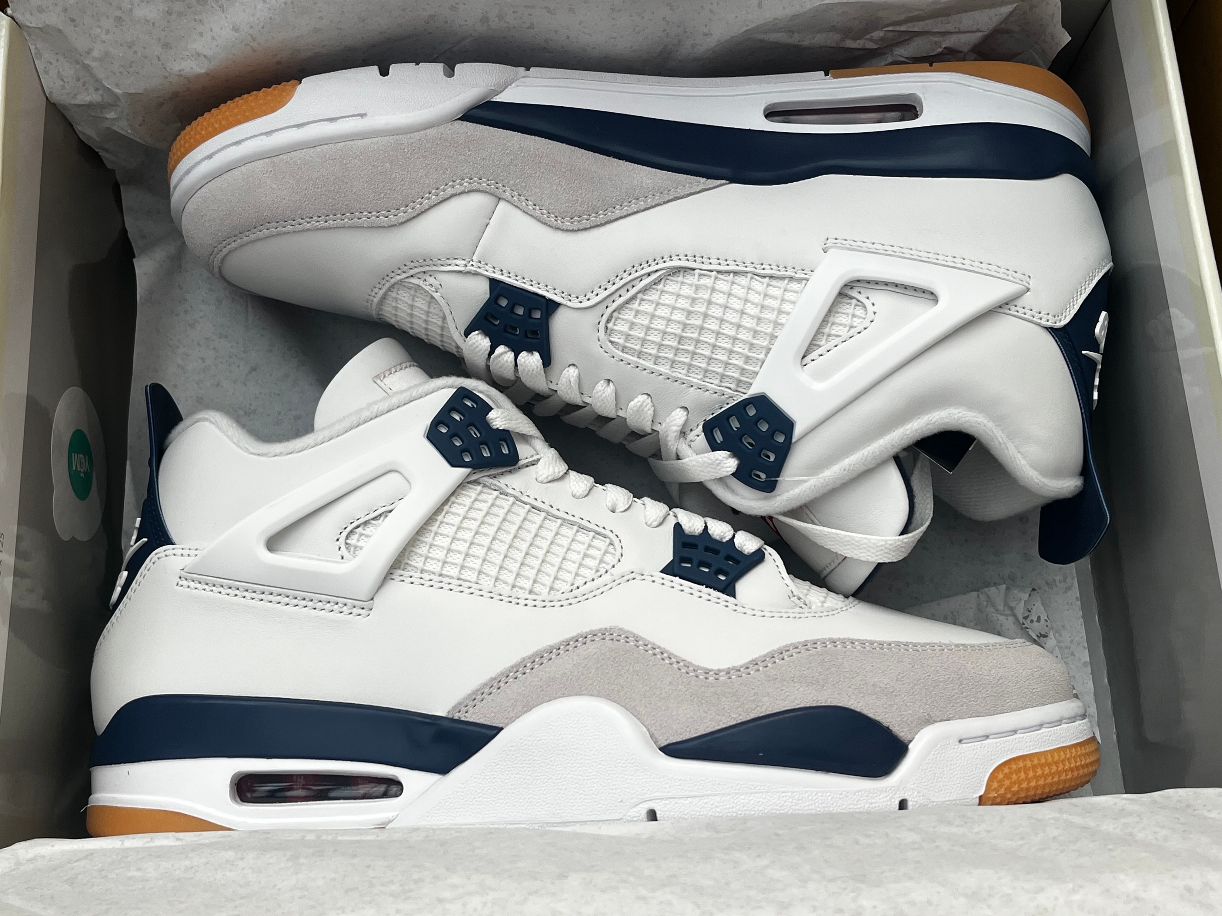 Nike SB Air Jordan 4 Retro SP "Summit White/Navy"