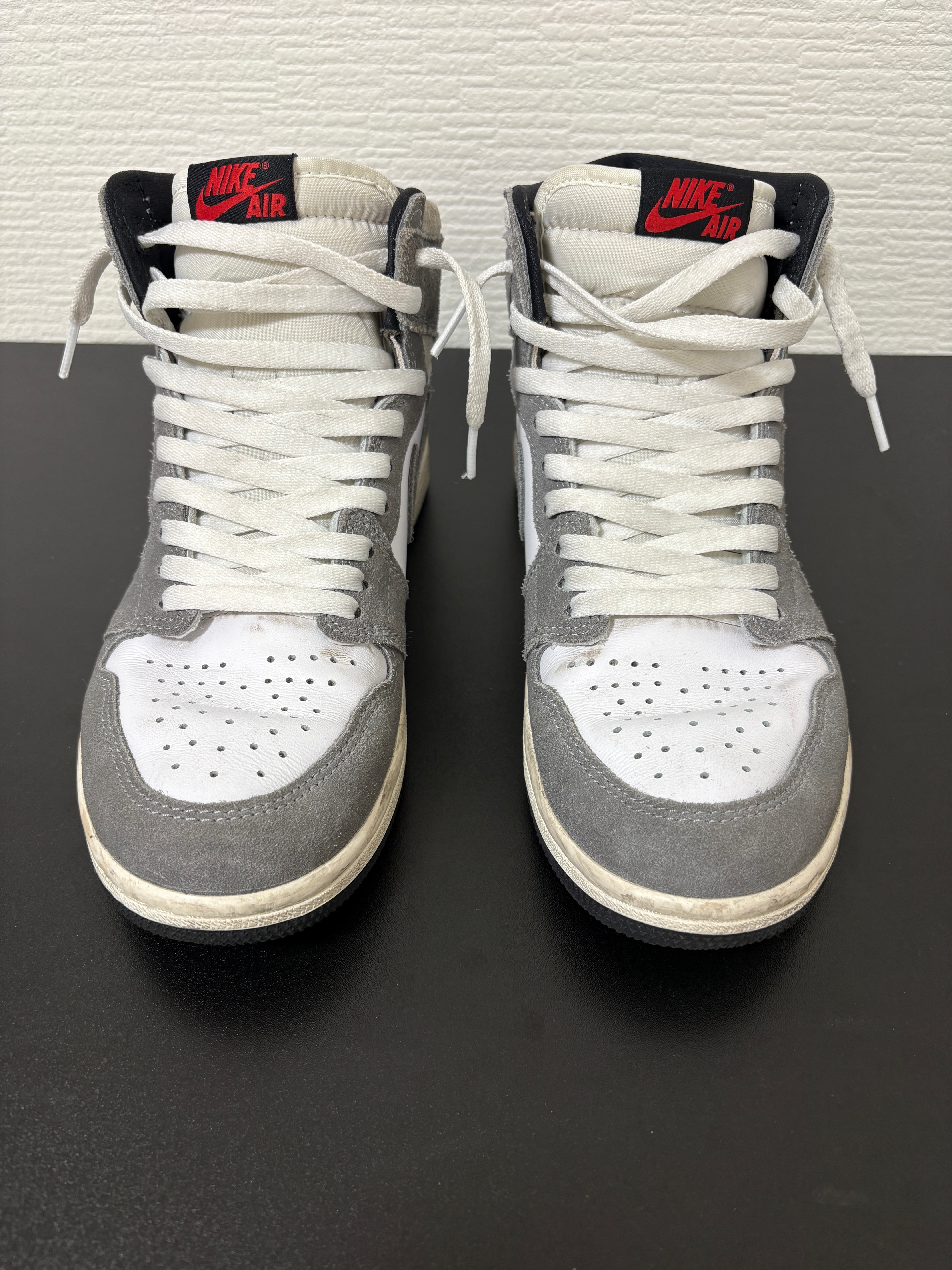 Nike Air Jordan 1 Retro High OG "Black and Smoke Grey"