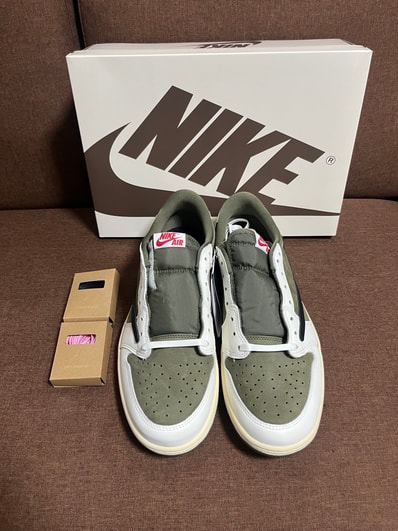 Travis Scott × Nike Air Jordan 1 Low OG SP "Reverse Olive"
