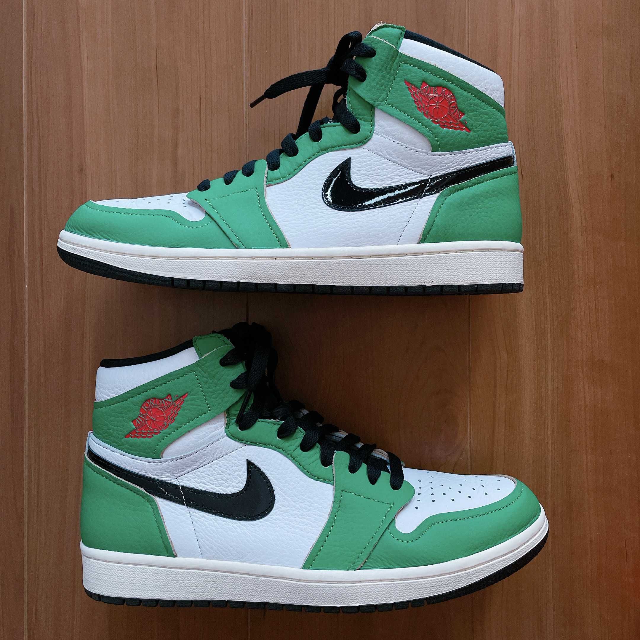 Nike Women's Air Jordan 1 High OG "Lucky Green/White-Sail-Black"   