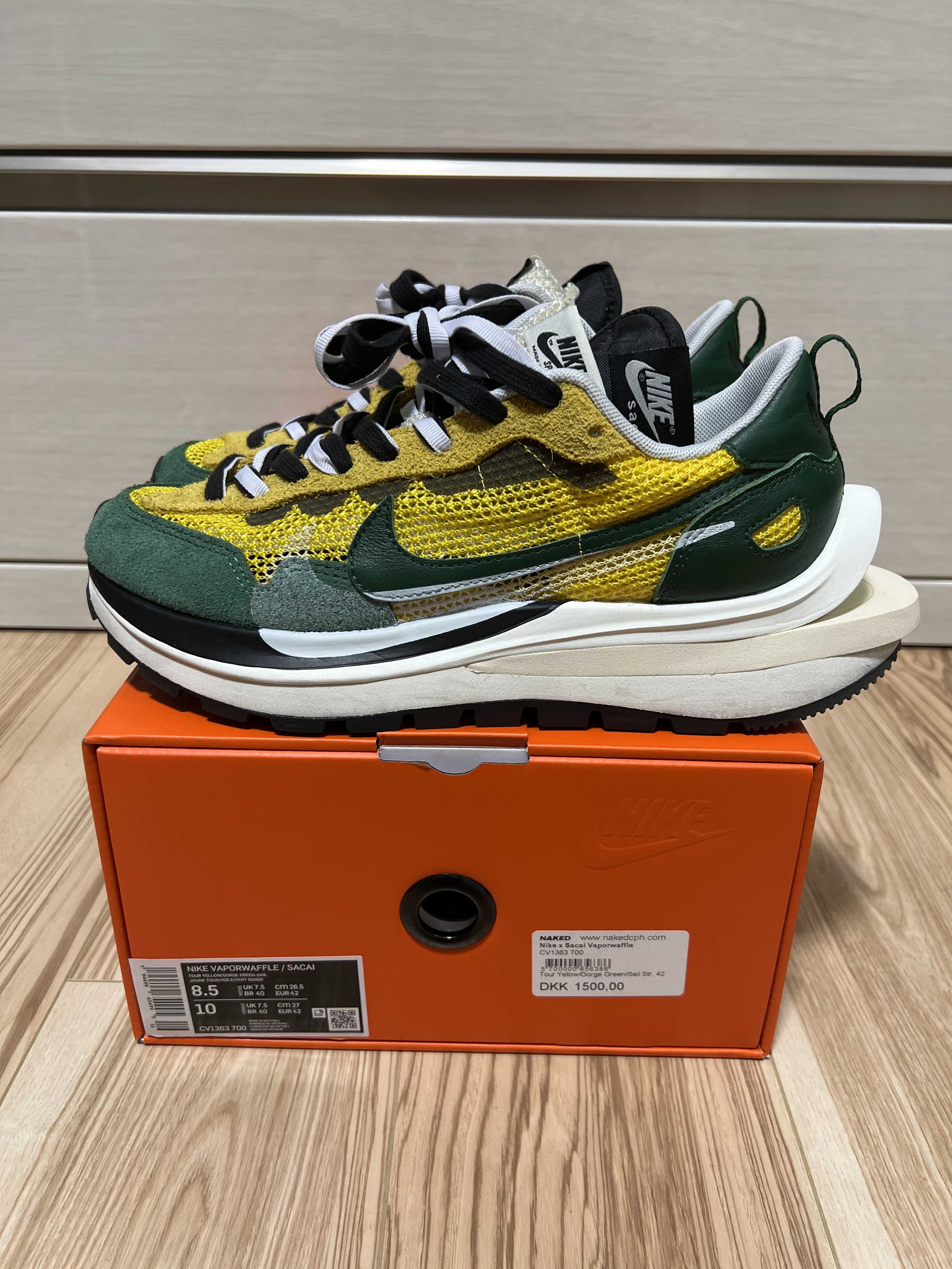 sacai × Nike Vapor Waffle "Tour Yellow/Stadium Green-Sail"
