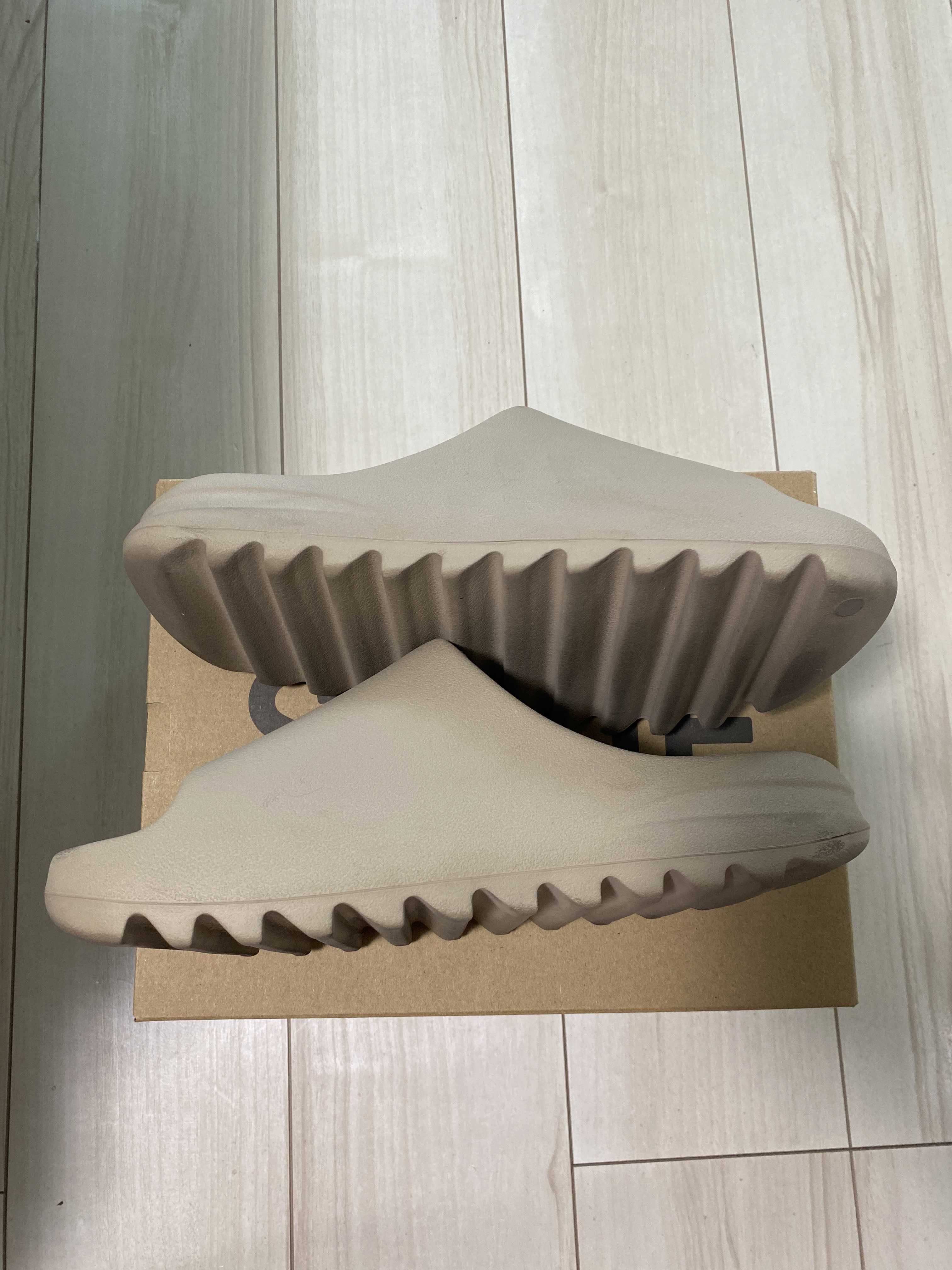 adidas YEEZY Slide "Pure" (GW1934)