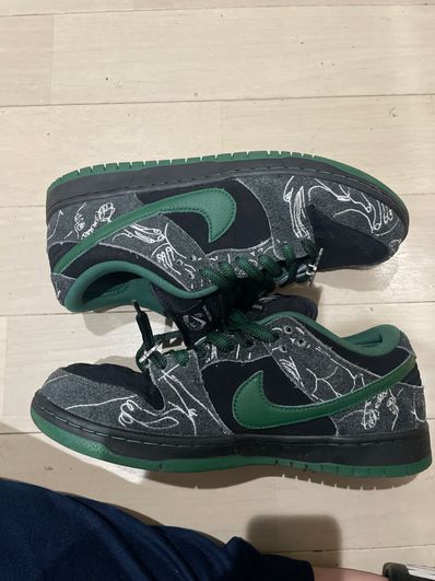 There Skateboards × Nike SB Dunk Low Pro "Anthracite and Gorge Green"