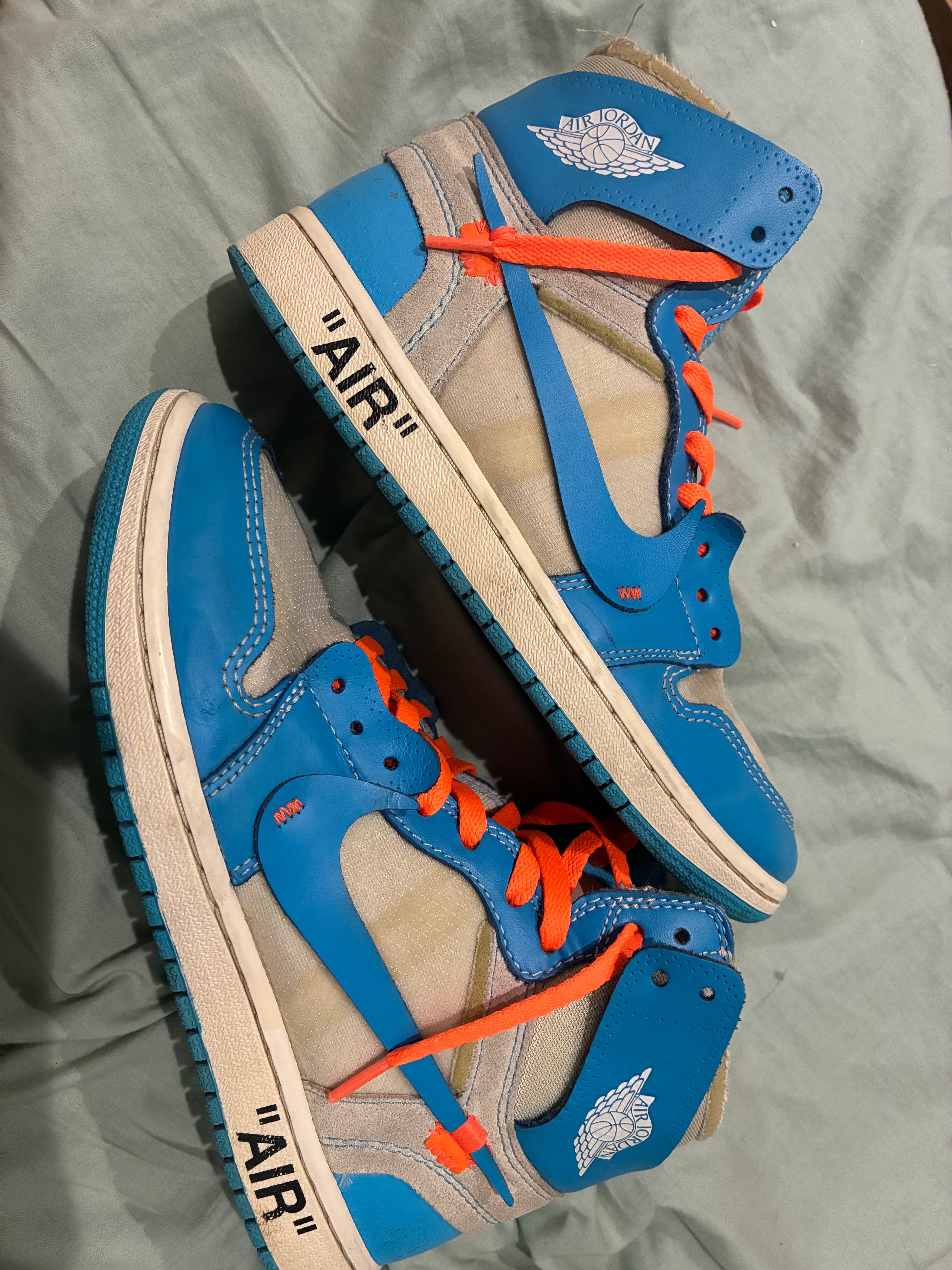 Off-White × Nike Air Jordan 1 High UNC 
