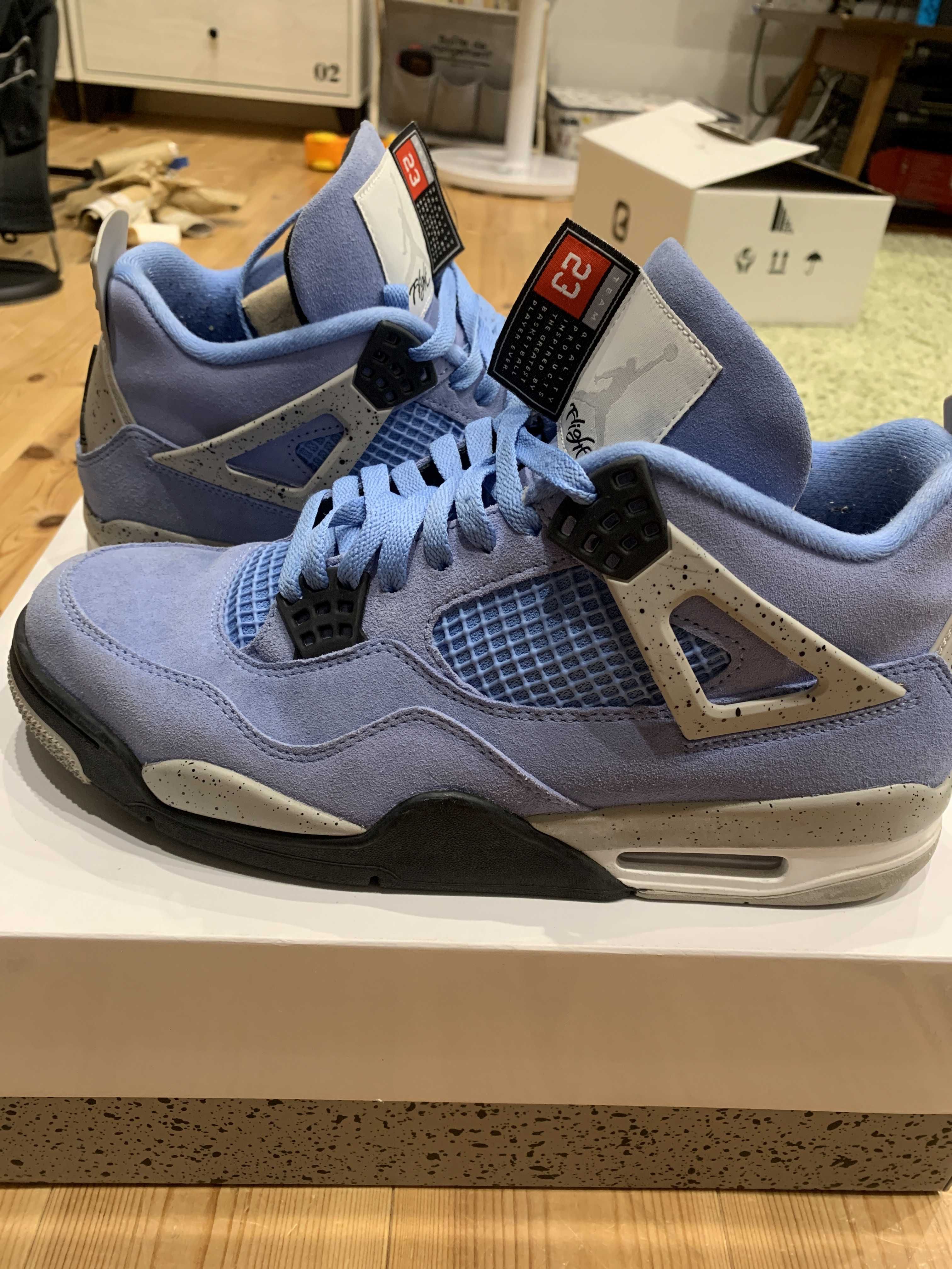 Nike Air Jordan 4 "University Blue"