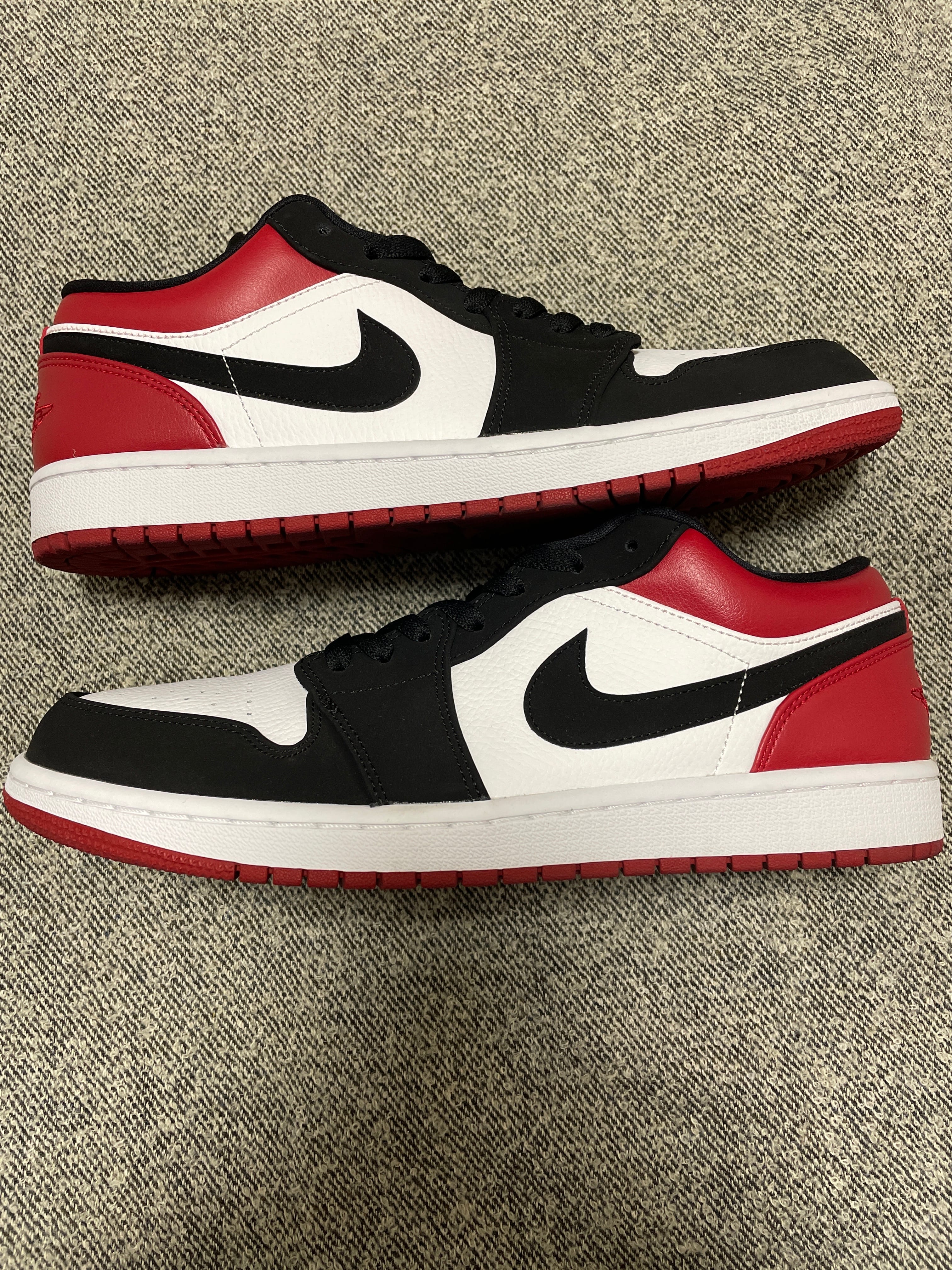 Nike Air Jordan 1 Low "Black Toe"