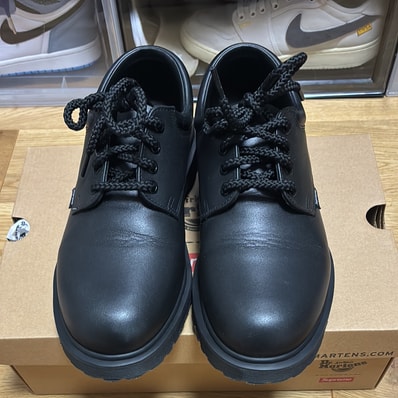 Supreme × Dr.Martens Postal Shoe "Black" (26SS Week 10)