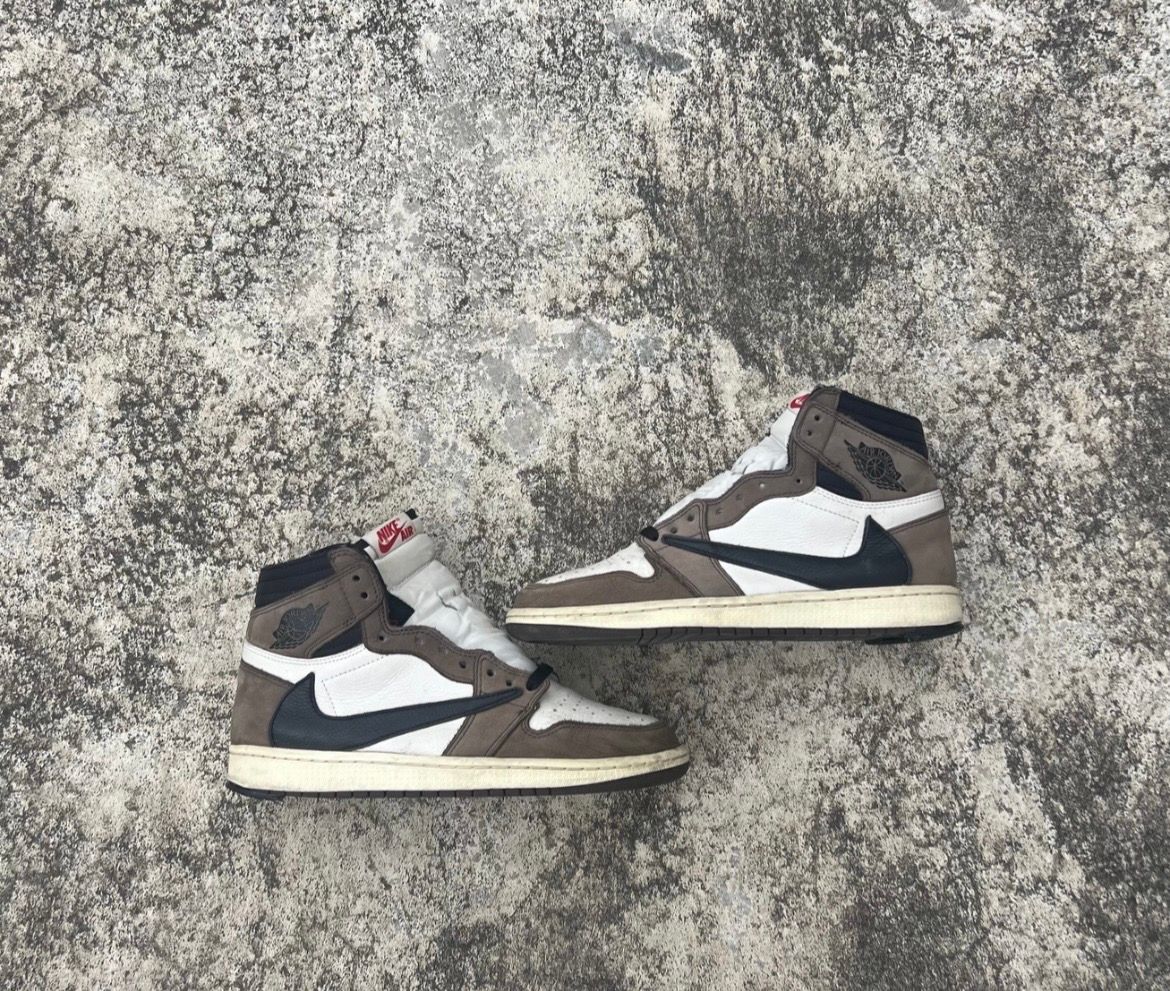 Travis Scott × Nike Air Jordan 1 Retro High OG TS SP "Sail/Dark Mocha"