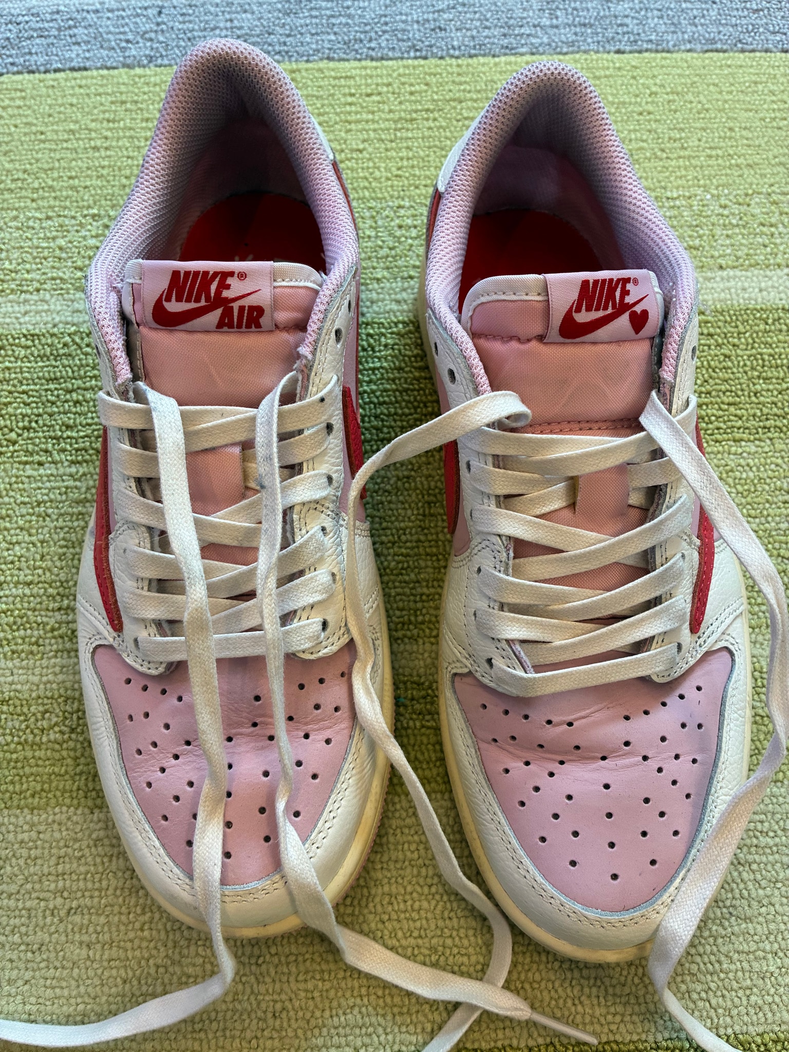 Travis Scott × Nike Air Jordan 1 Retro Low OG "Sail/Tropical Pink"