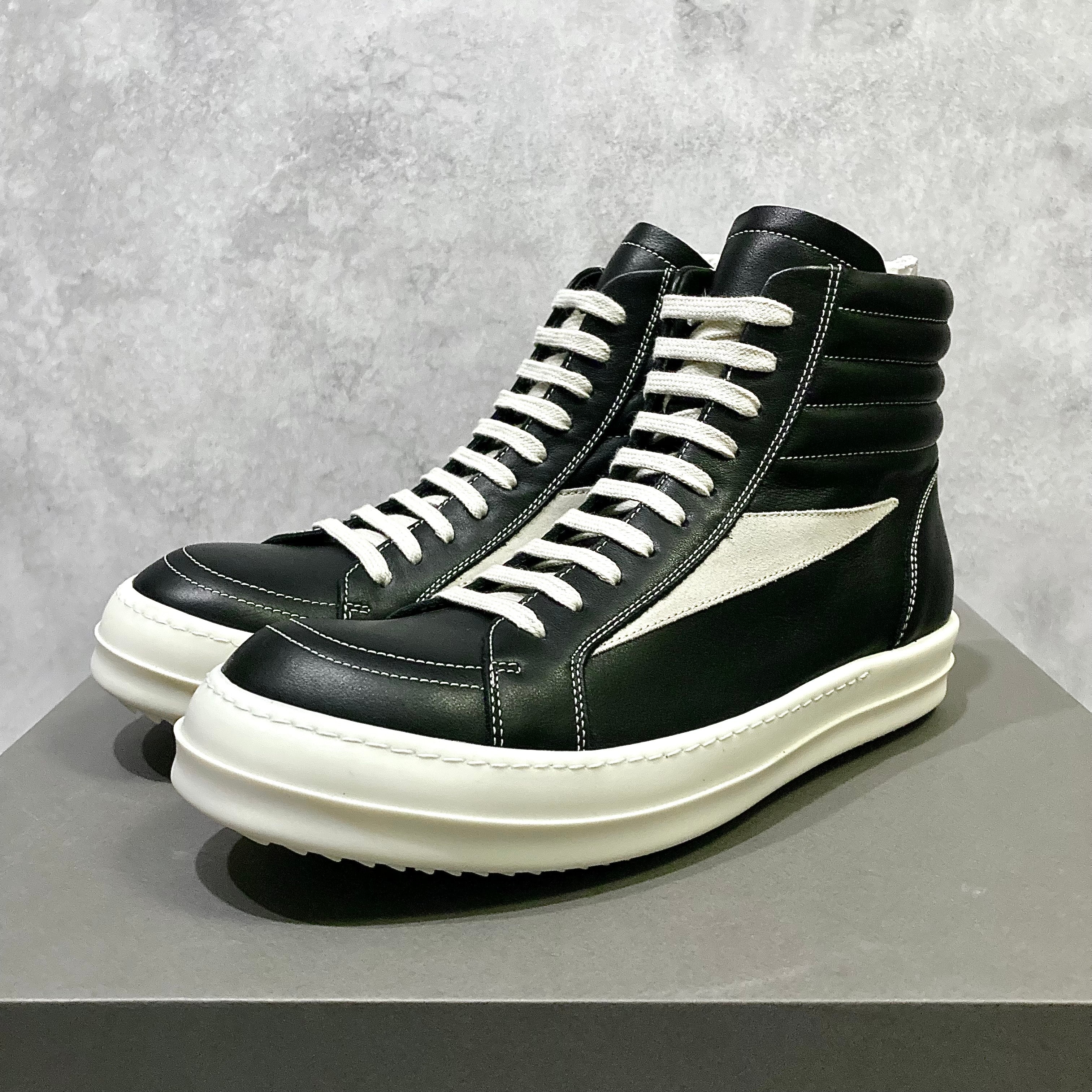 リック オウエンス スニーカー 中古一覧 | スニーカーダンク
