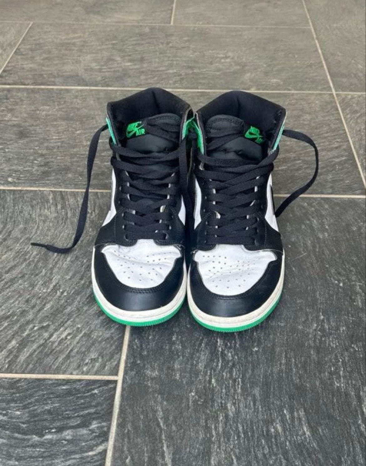 Nike Air Jordan 1 Retro High OG "Celtics/Black and Lucky Green" (2023)