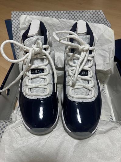 Nike Air Jordan 11 Retro "UNC Win Like 82"