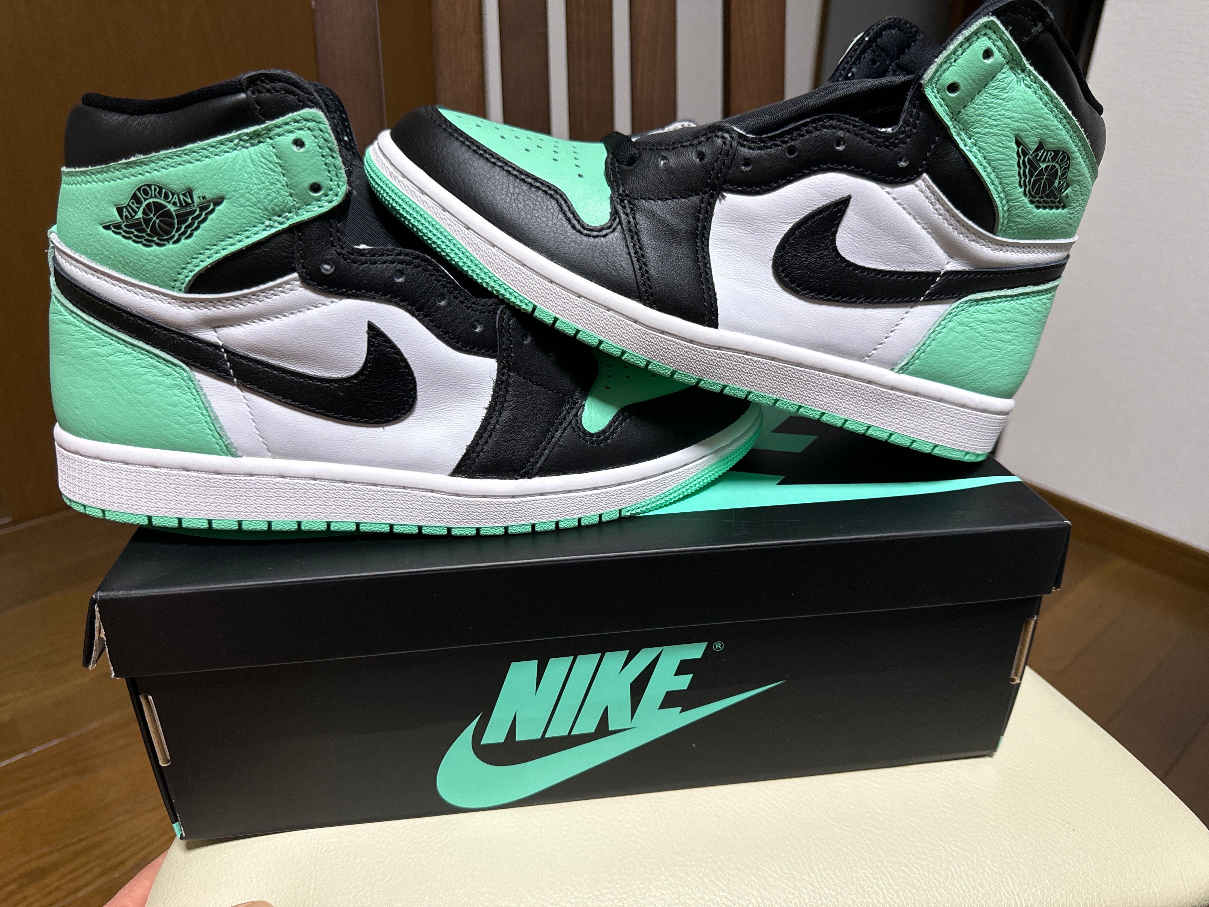 Nike Air Jordan 1 High OG "Green Glow"