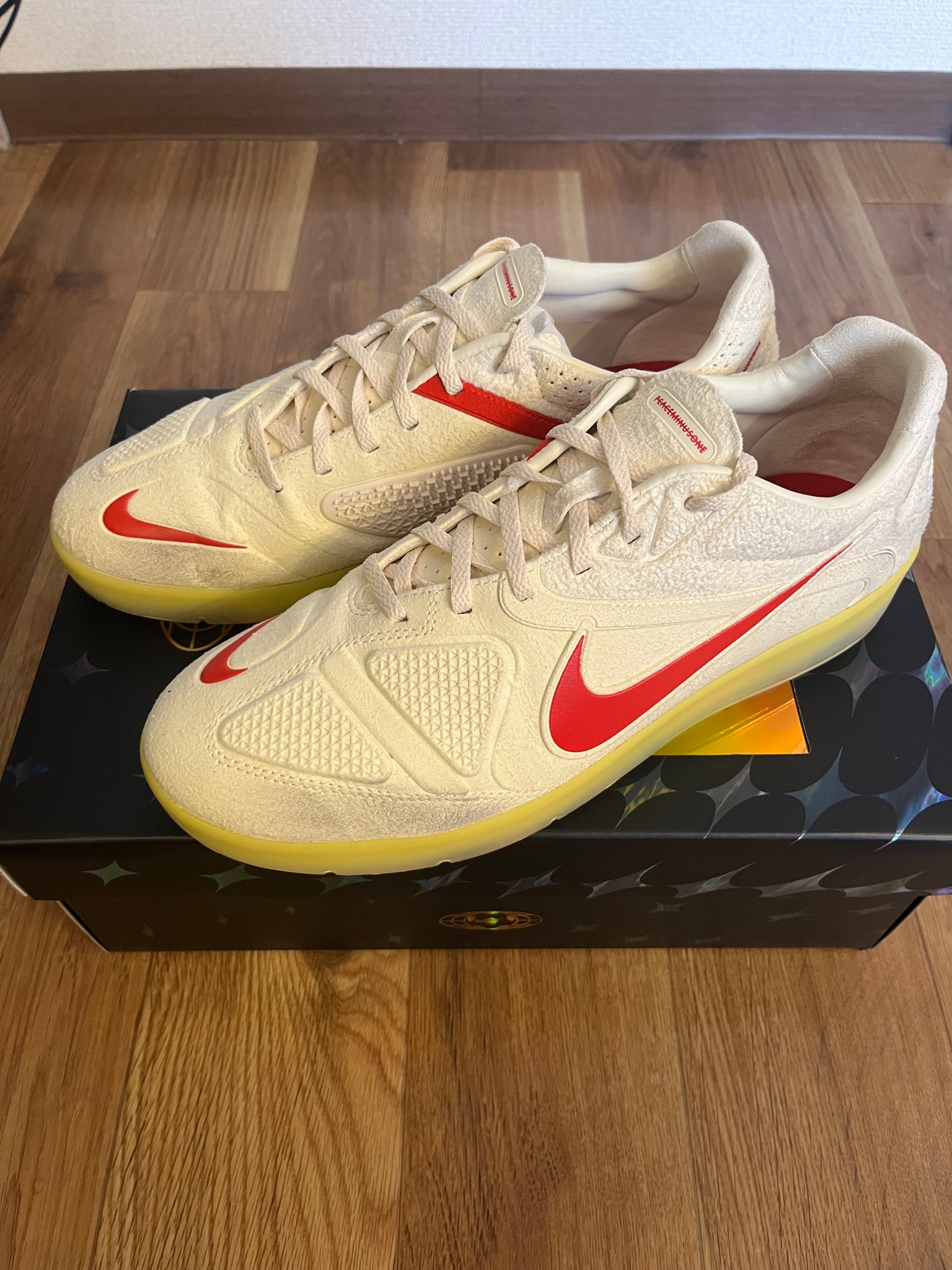 PEACEMINUSONE × Nike Cryoshot CTR360 "World Cup/South Korea/Natural/University Gold" / G-DRAGON
