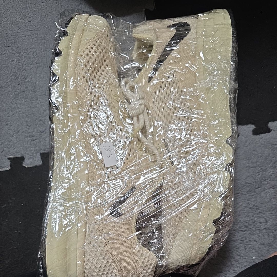 Stussy × Nike Air Max 2013 "Fossil"