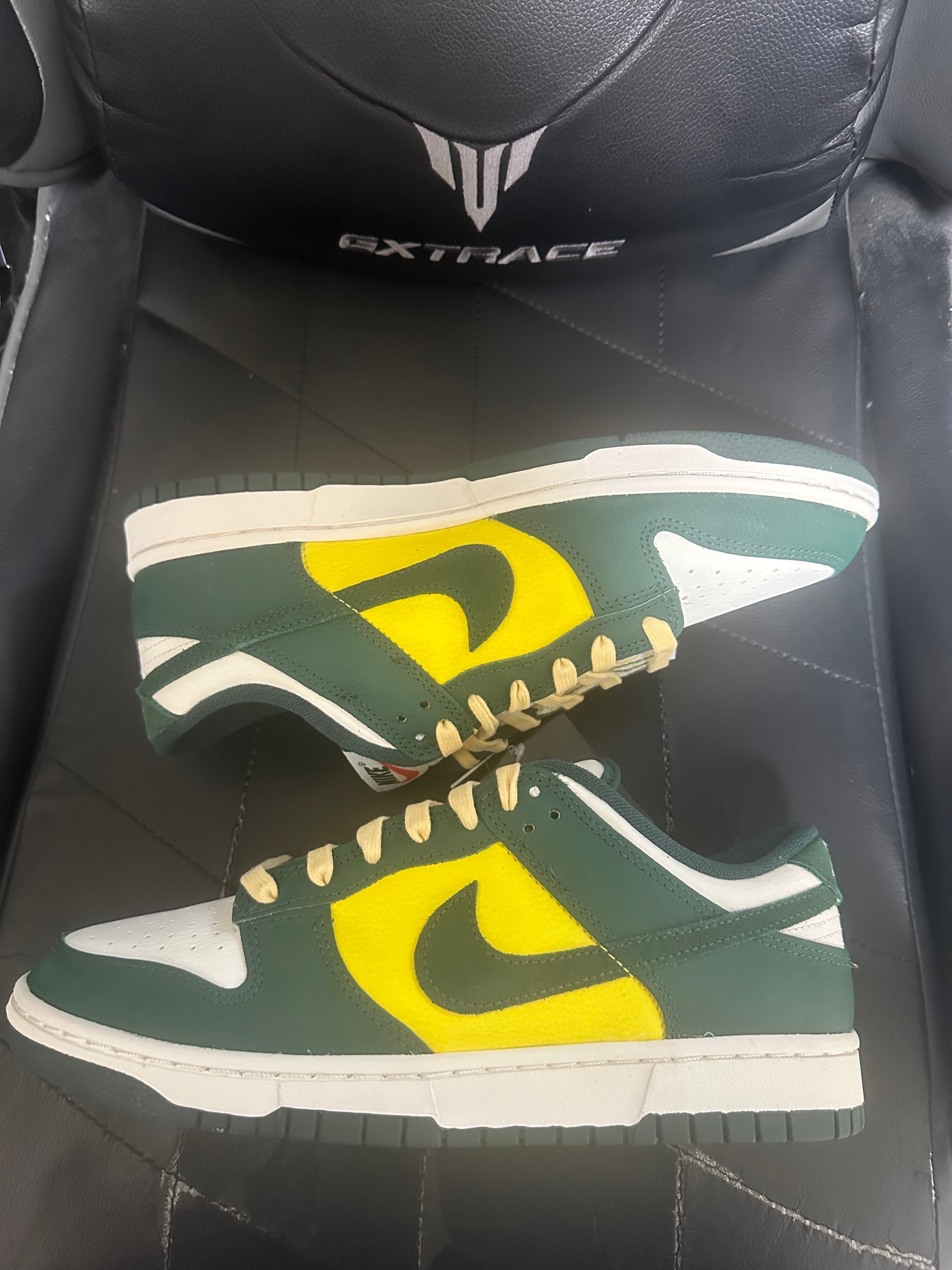 Nike Women's Dunk Low SE "Noble Green"