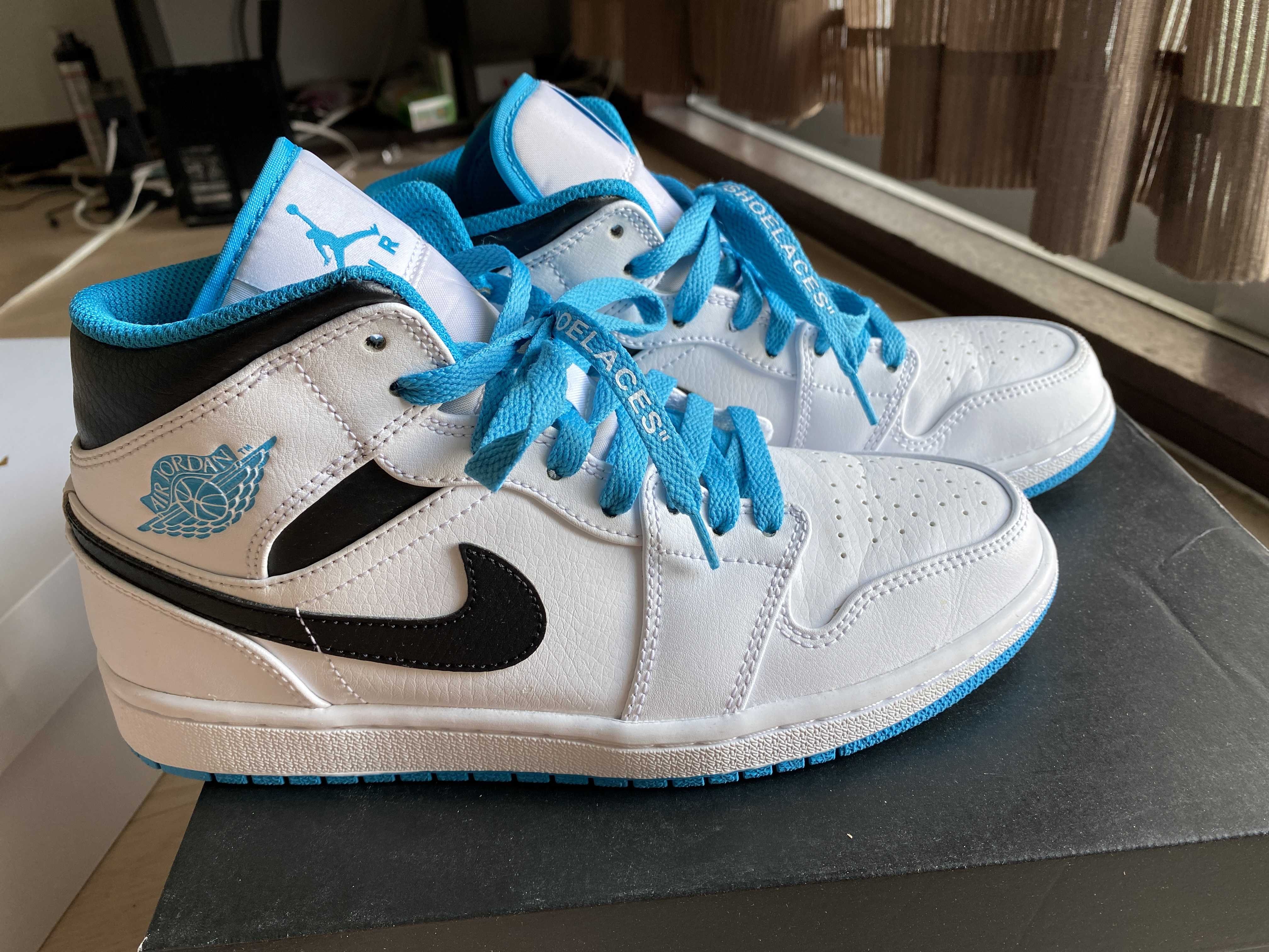 Nike Air Jordan 1 Mid "White/Laser blue"