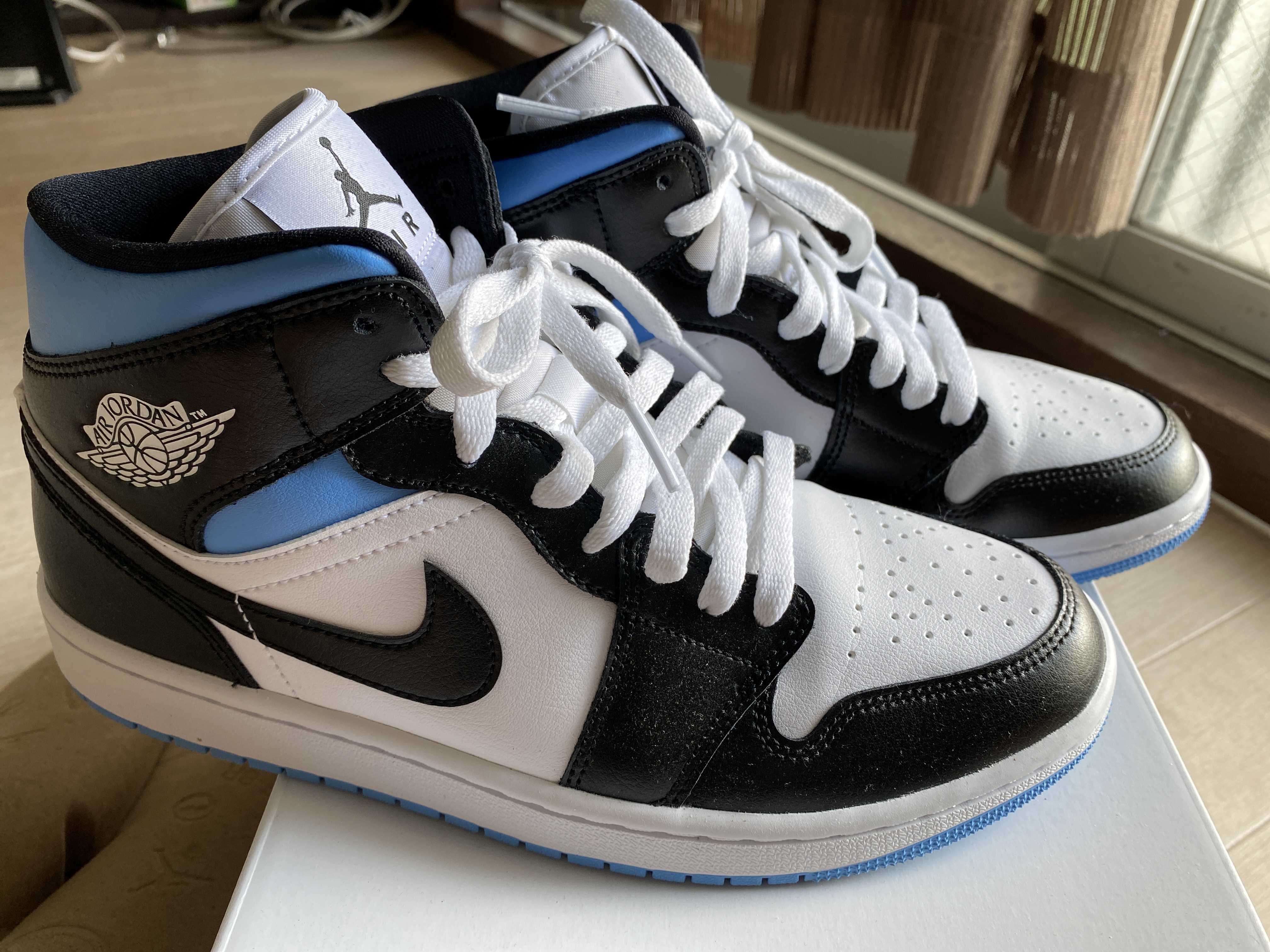 Nike Women's Air Jordan 1 Mid "Black/University Blue"