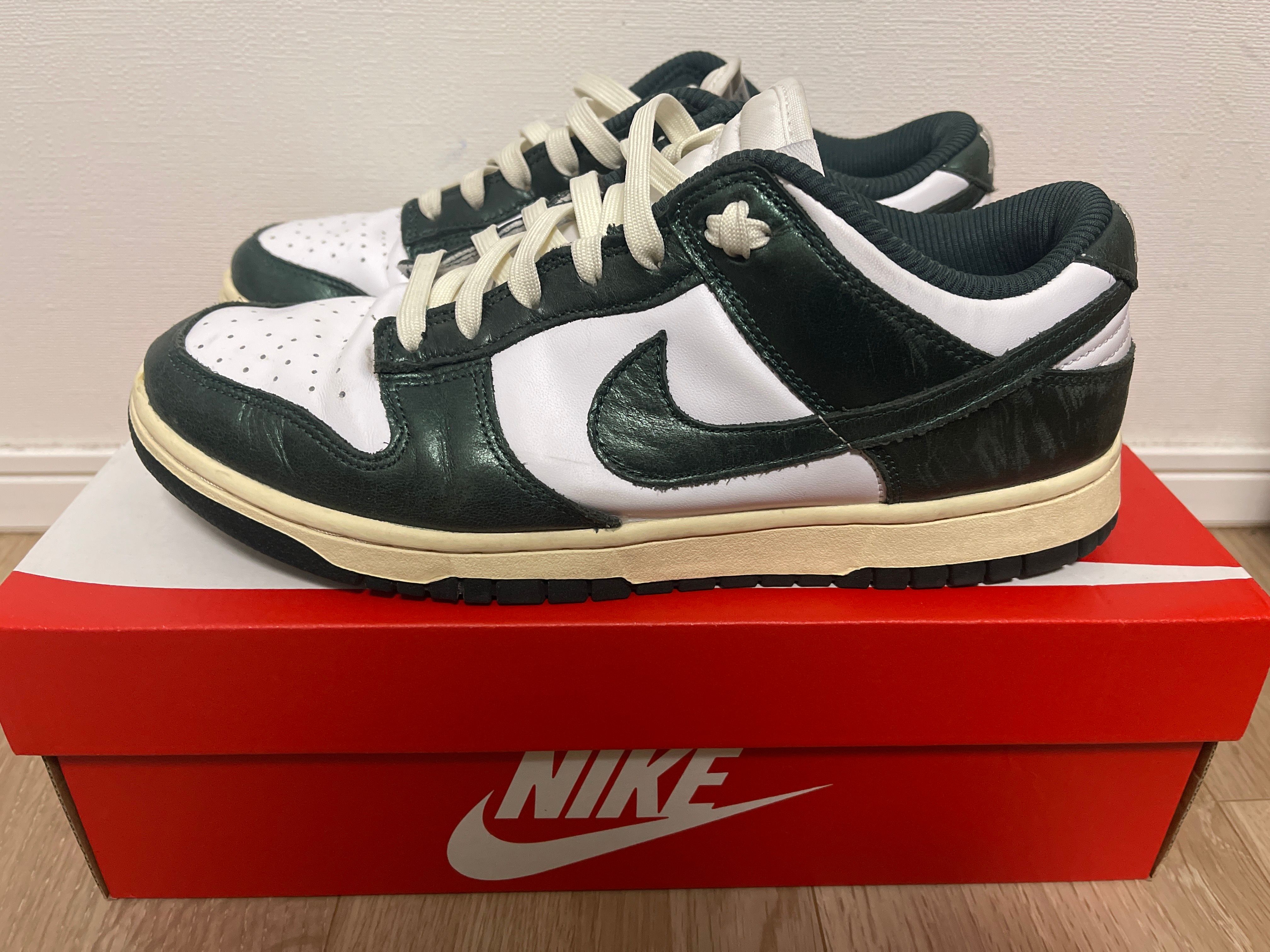 Nike Women's Dunk Low "Vintage Green"