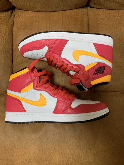 Nike Air Jordan 1 High OG "Light Fusion Red"