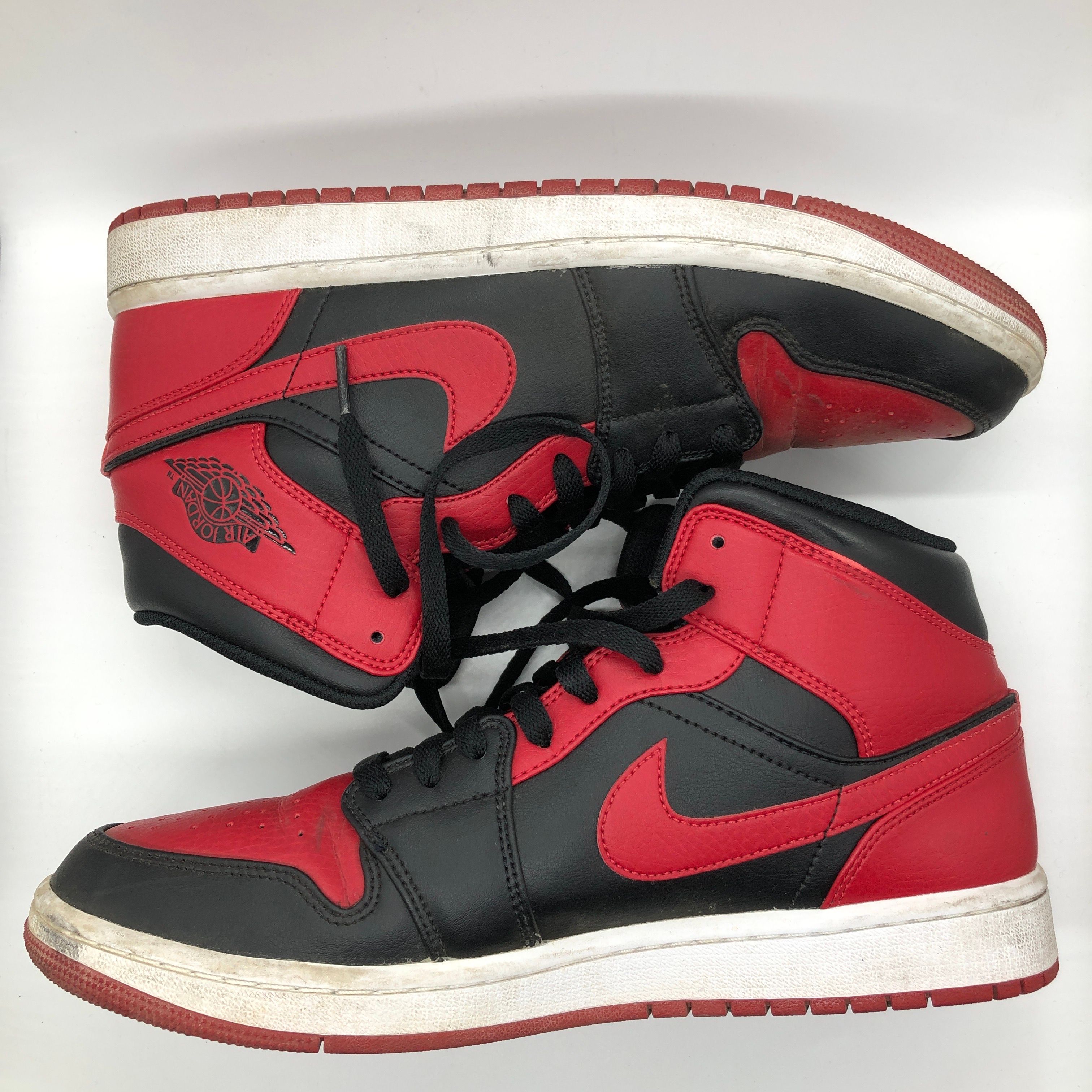 Nike Air Jordan 1 Mid "Bred"
