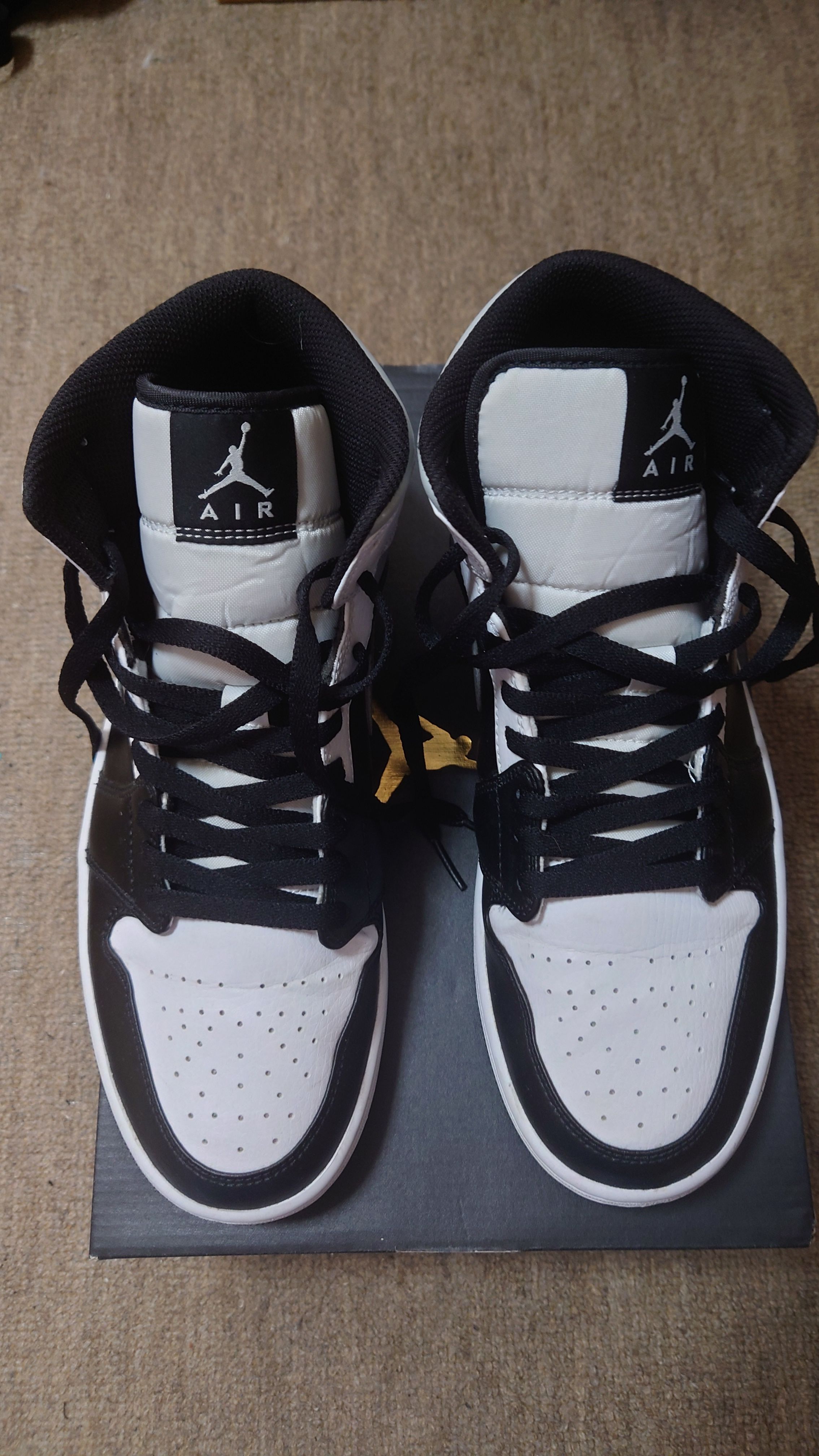 NIKE AIR JORDAN 1 MID "WHITE SHADOW"