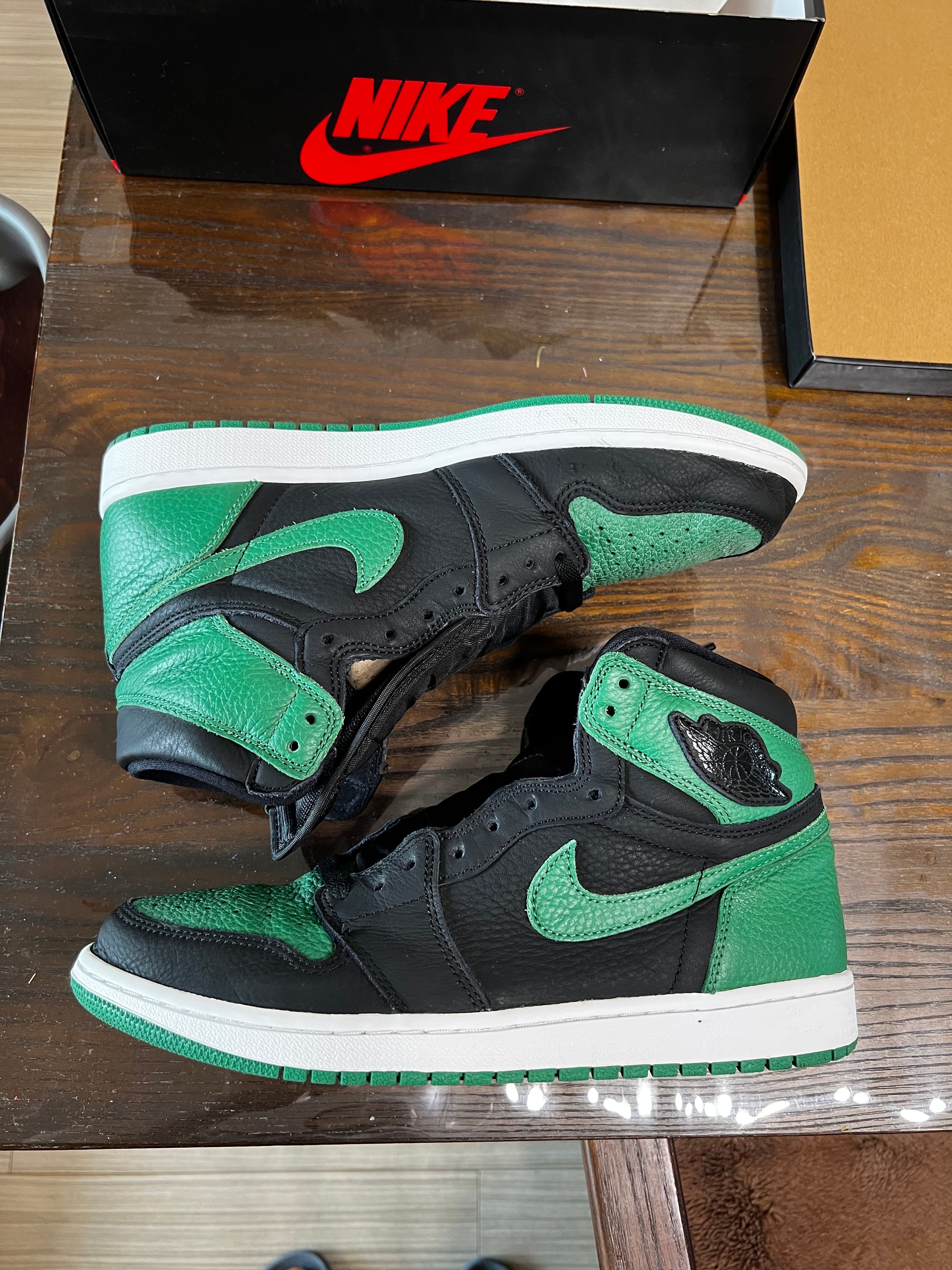 Nike Air Jordan 1 Retro High OG "Black/Pine Green" (2020)